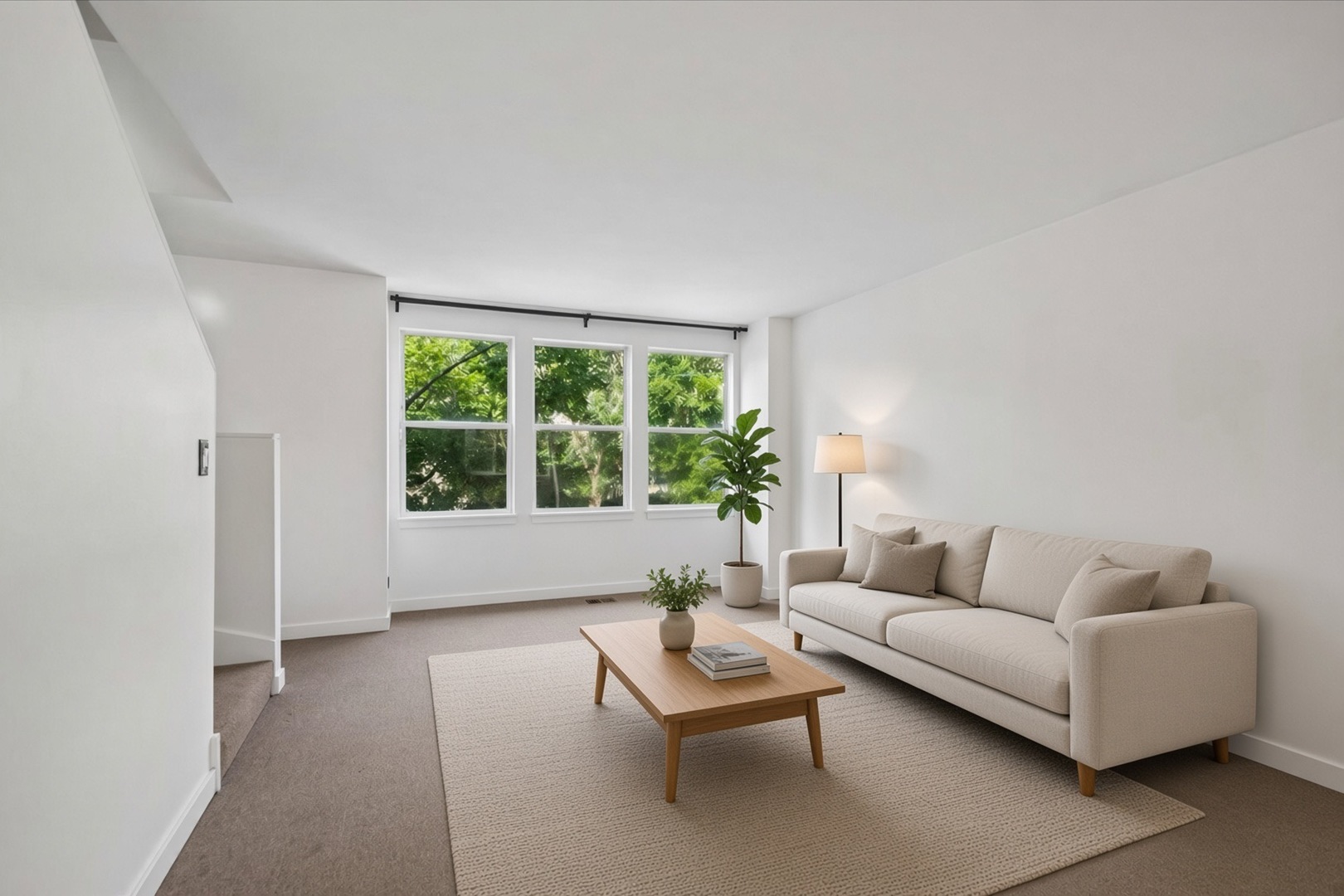 1007 E 61st Street Property Photo 4