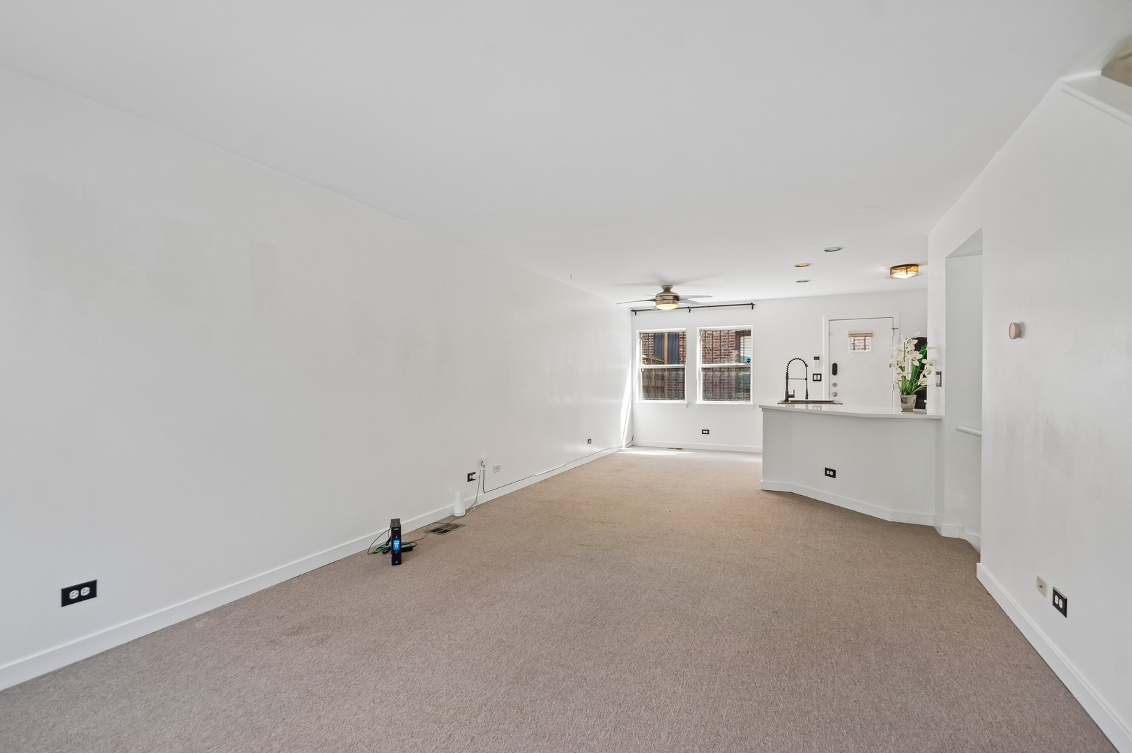 1007 E 61st Street Property Photo 5