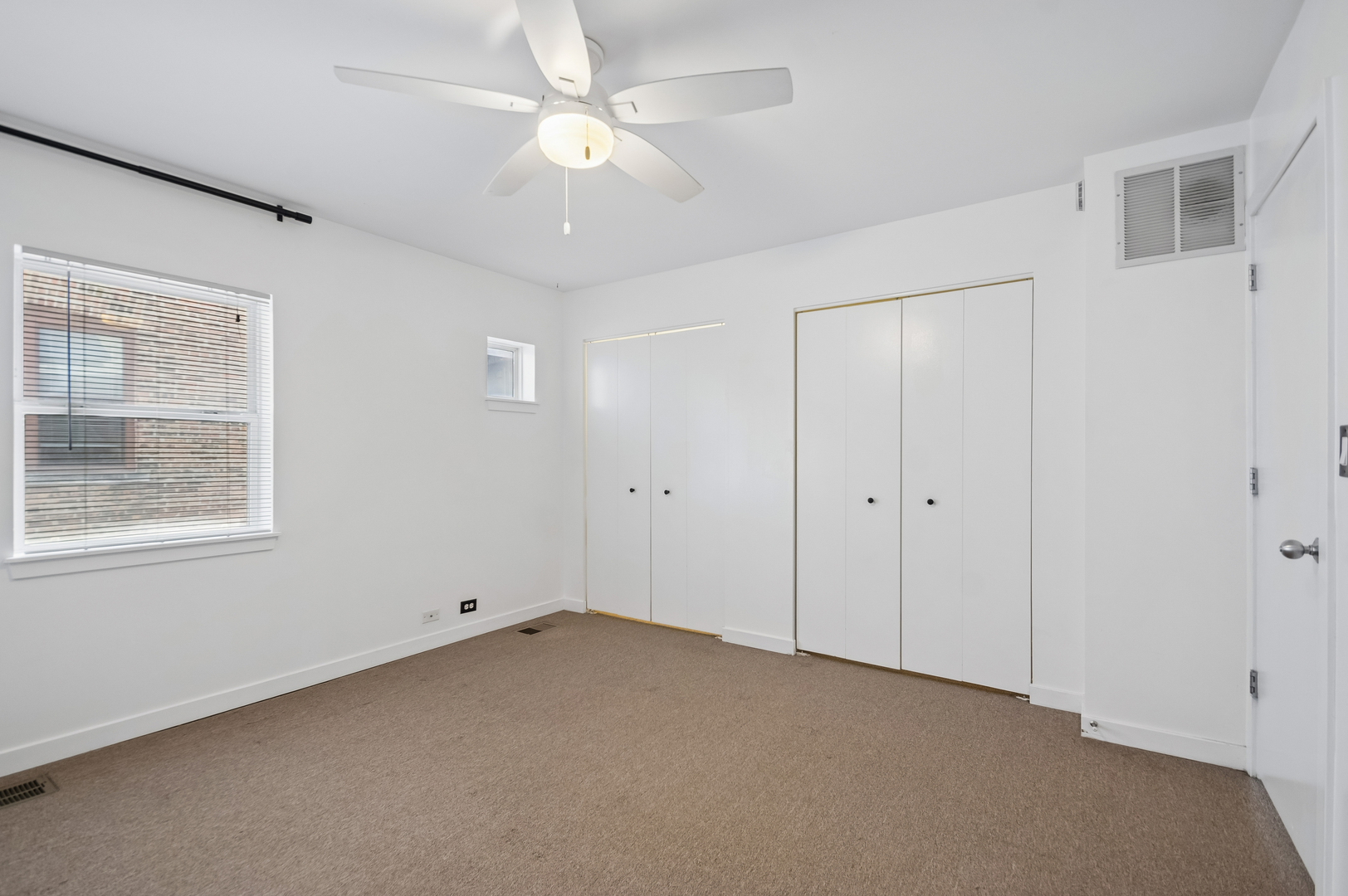 1007 E 61st Street Property Photo 23