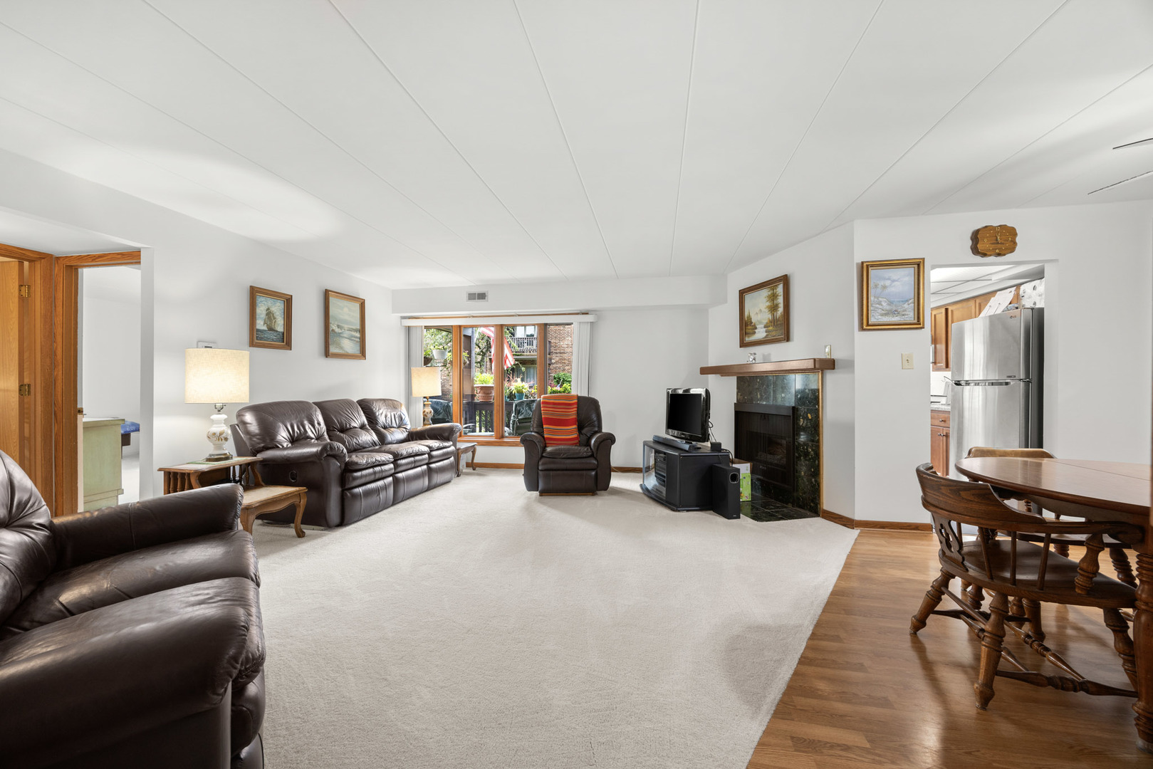 6413 Oak Forest Avenue 1s Property Photo 3