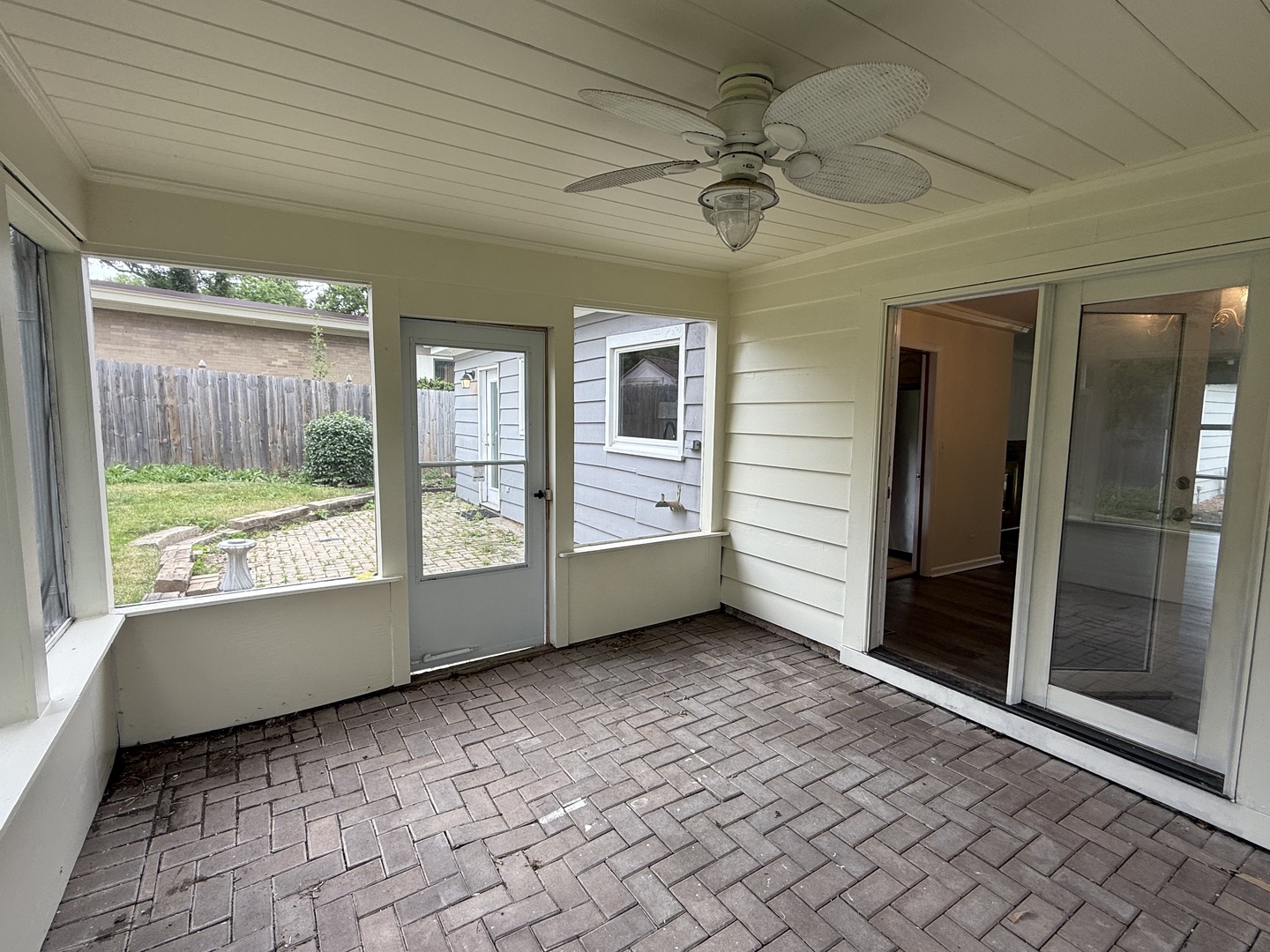 117 E Elm Street Property Photo 15