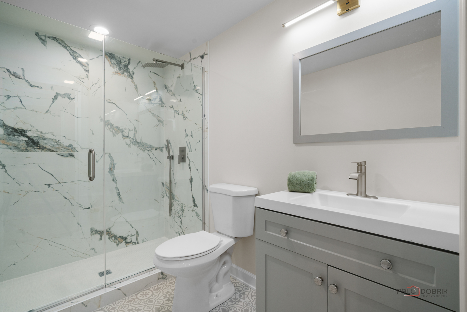 18 Alexandra Drive Property Photo 37