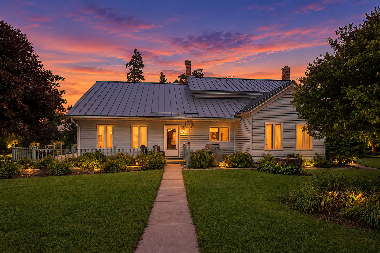 6424 Mccullom Lake Road Property Photo