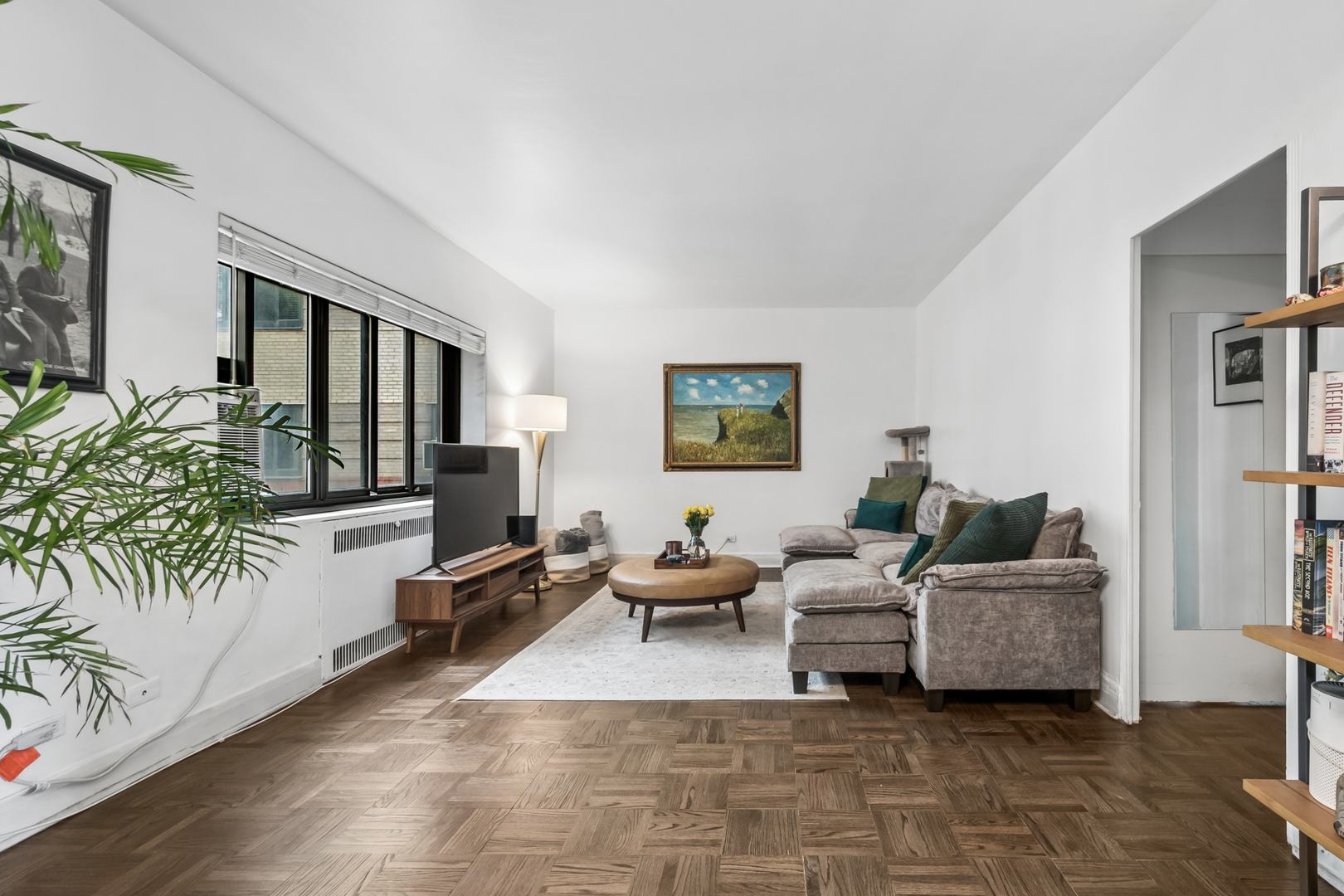 5052 N Marine Drive D3 Property Photo 6