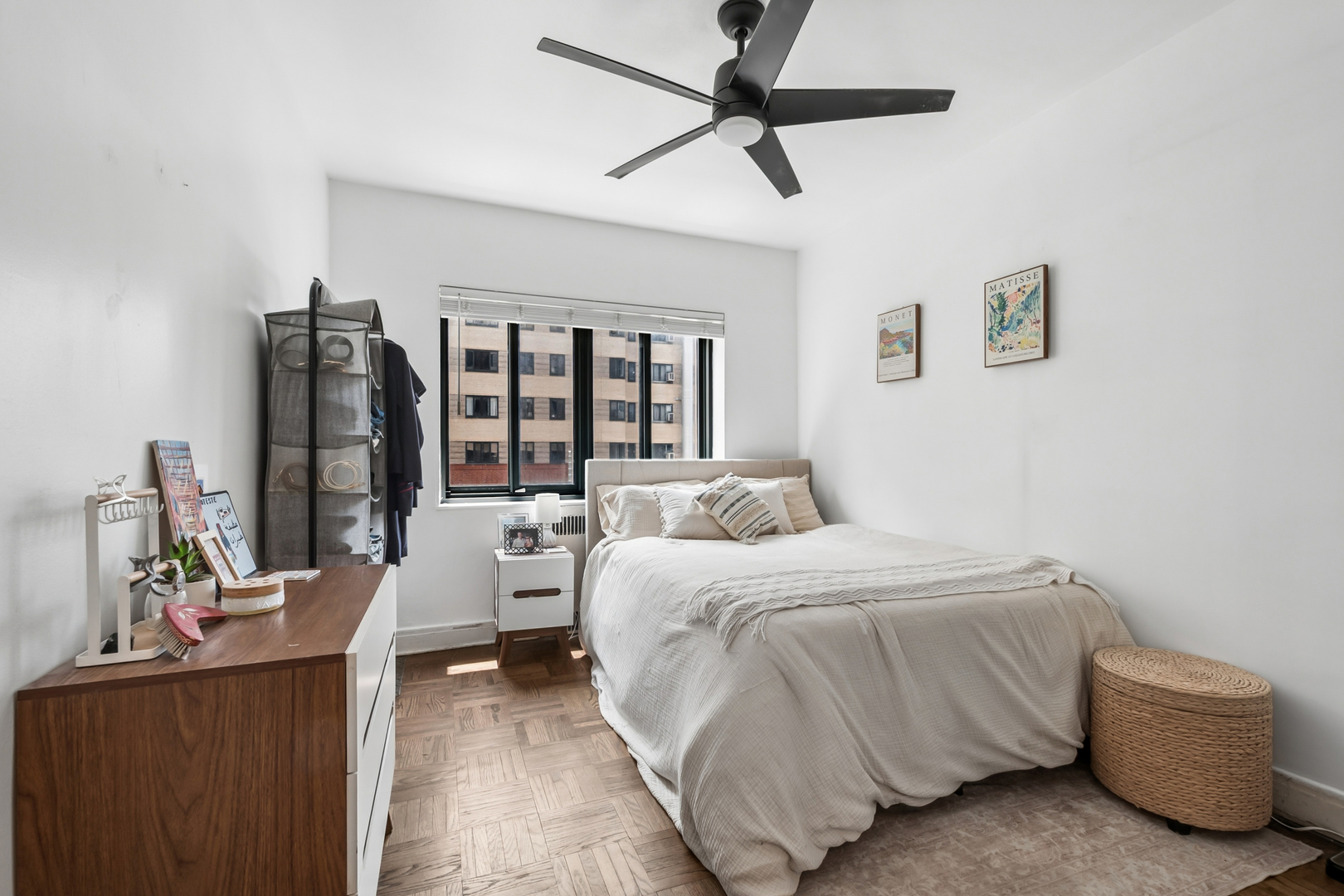 5052 N Marine Drive D3 Property Photo 10