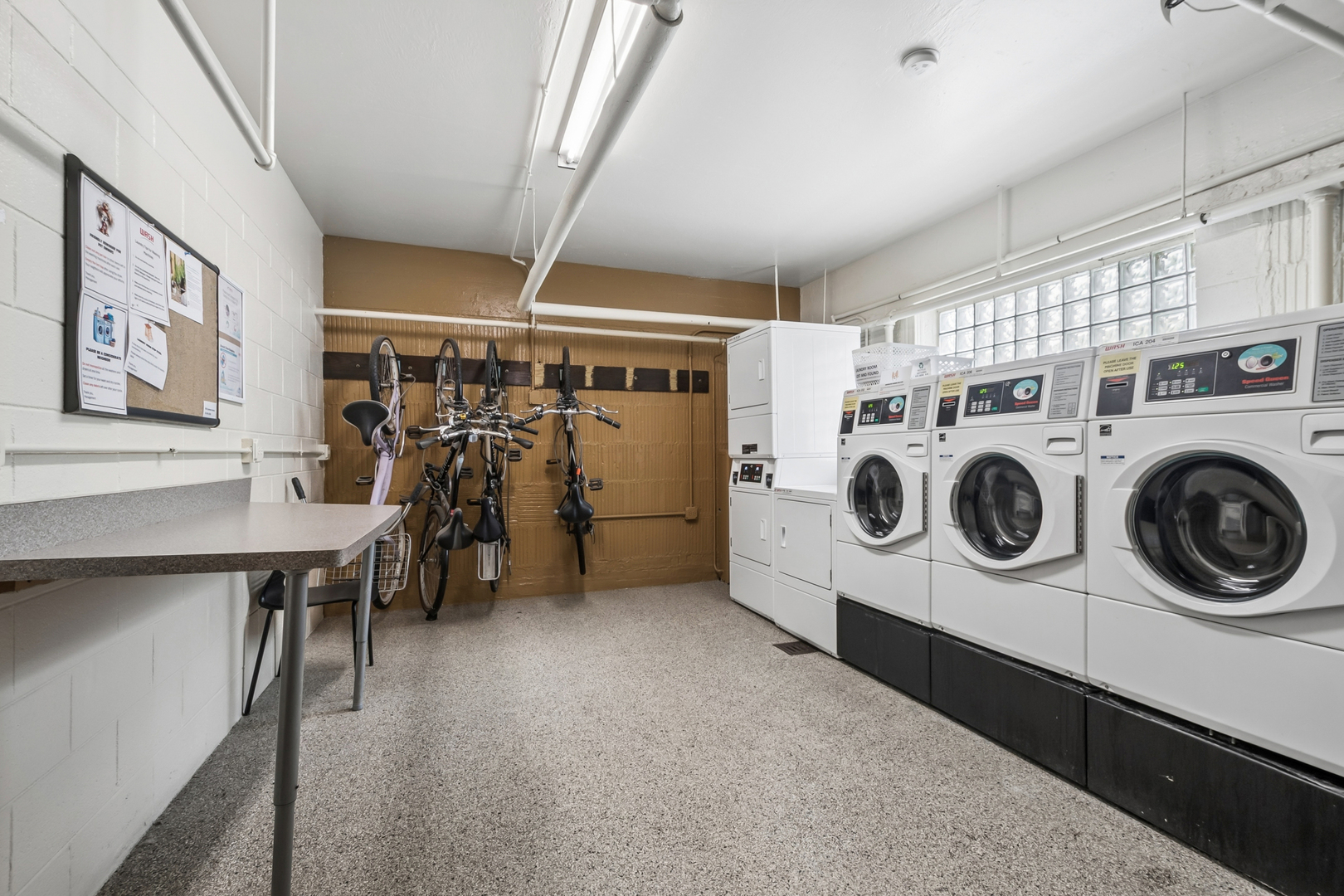 5052 N Marine Drive D3 Property Photo 15