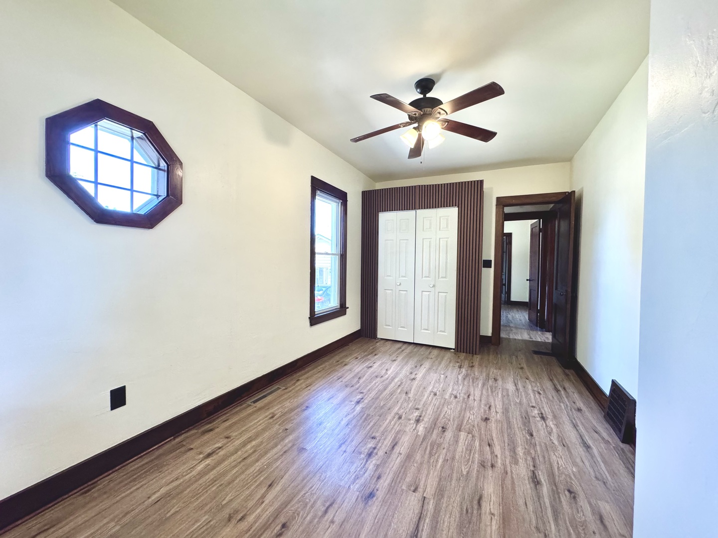 1322 N Prairie Avenue Property Photo 13
