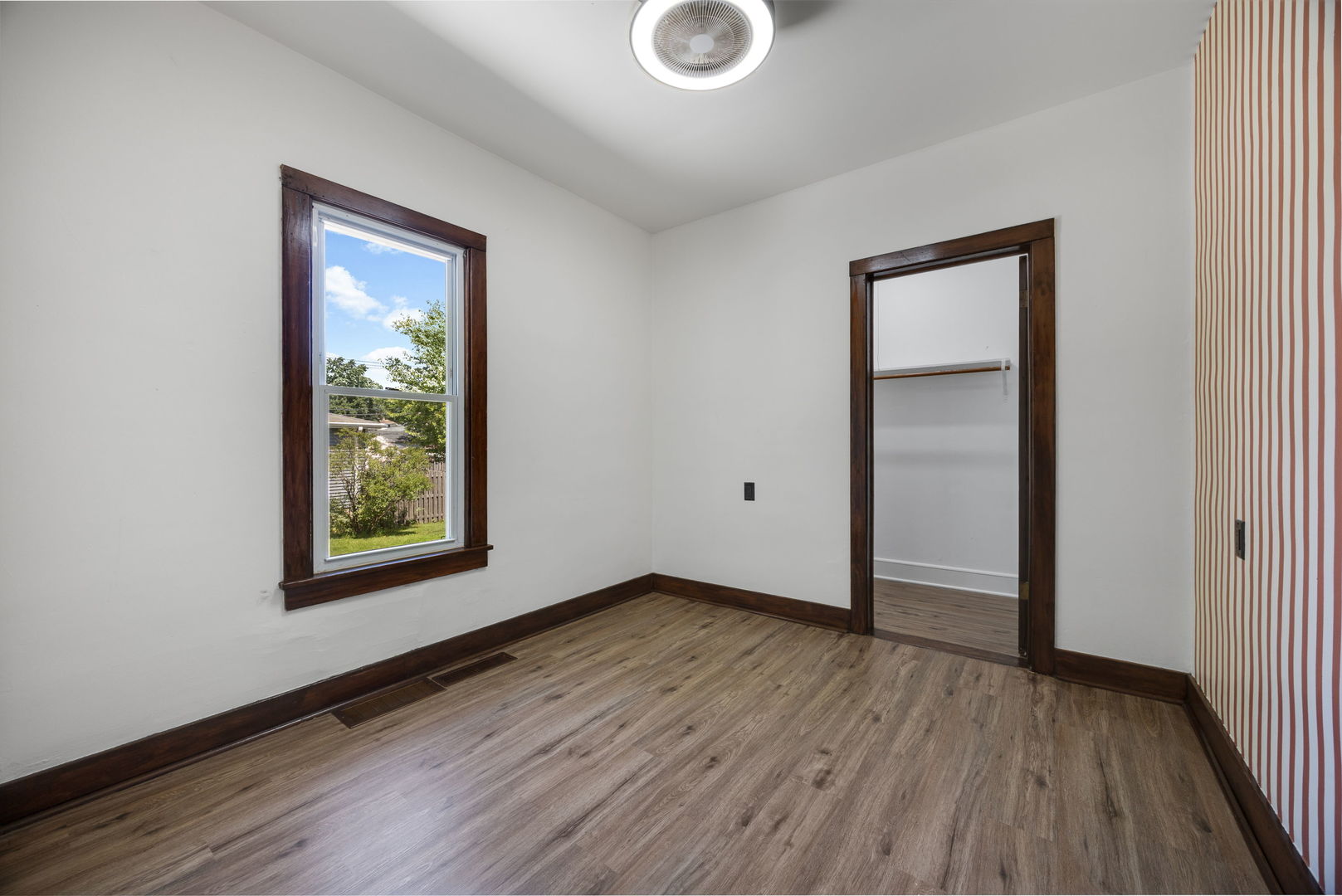 1322 N Prairie Avenue Property Photo 15