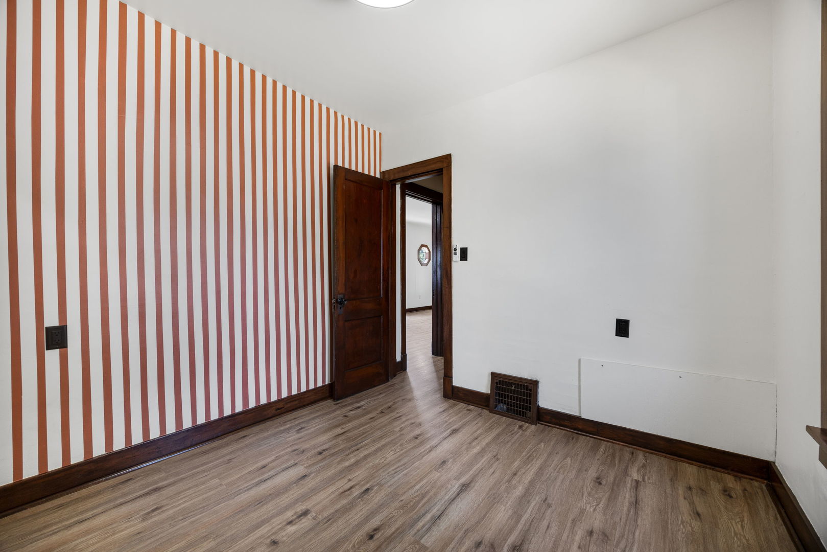 1322 N Prairie Avenue Property Photo 16