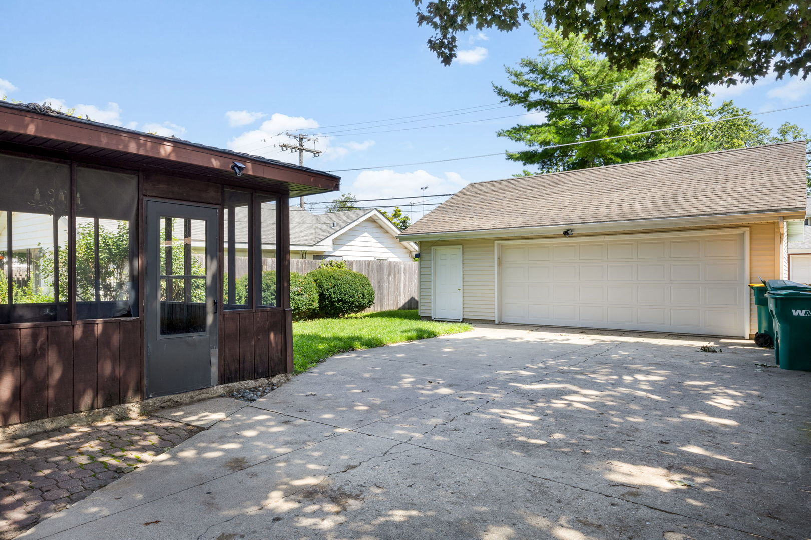 1322 N Prairie Avenue Property Photo 21