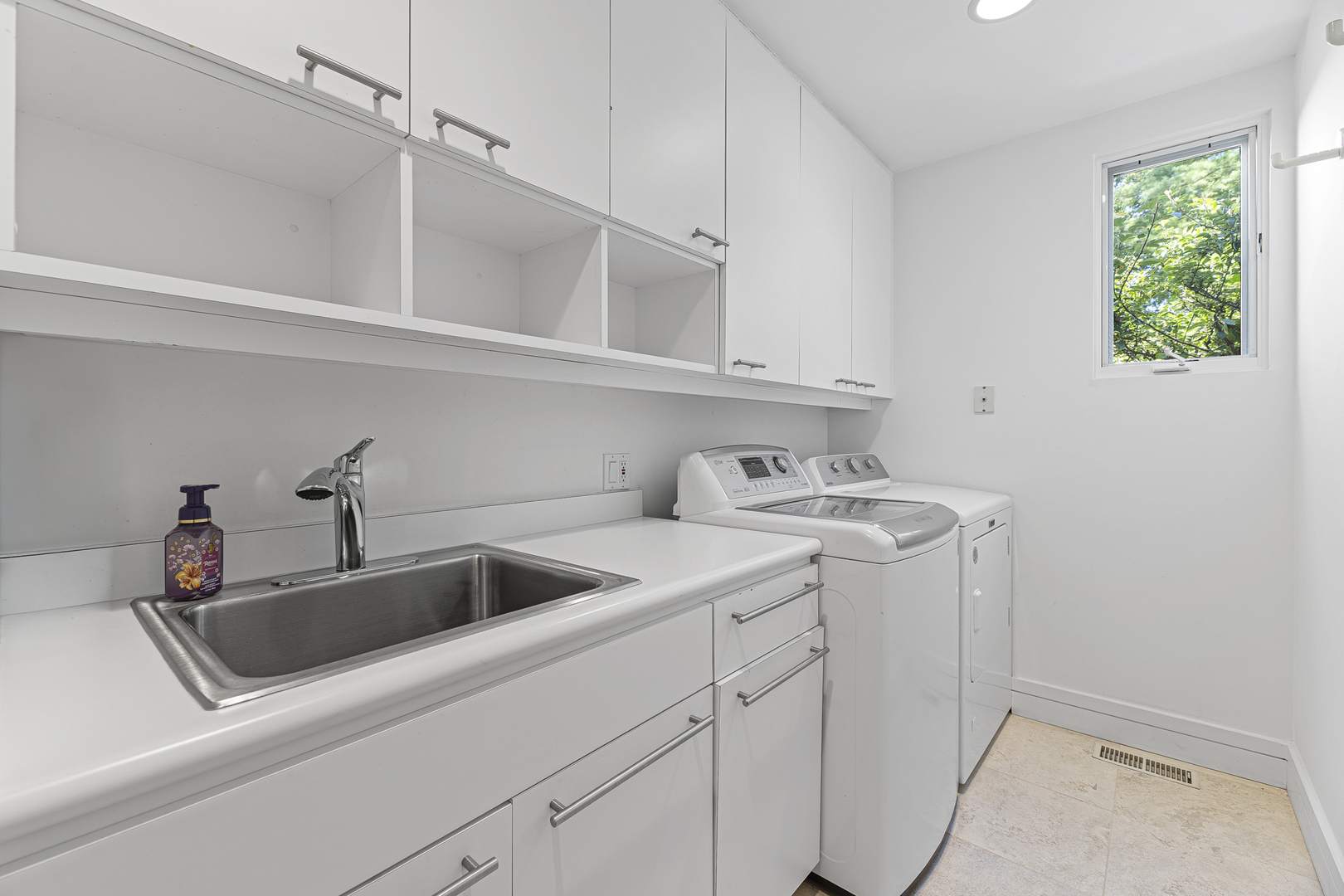165 Maple Avenue Property Photo 25