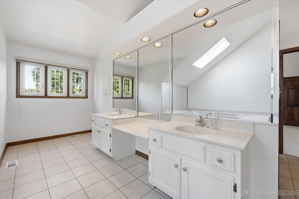2318 River Woods Drive Property Photo 35