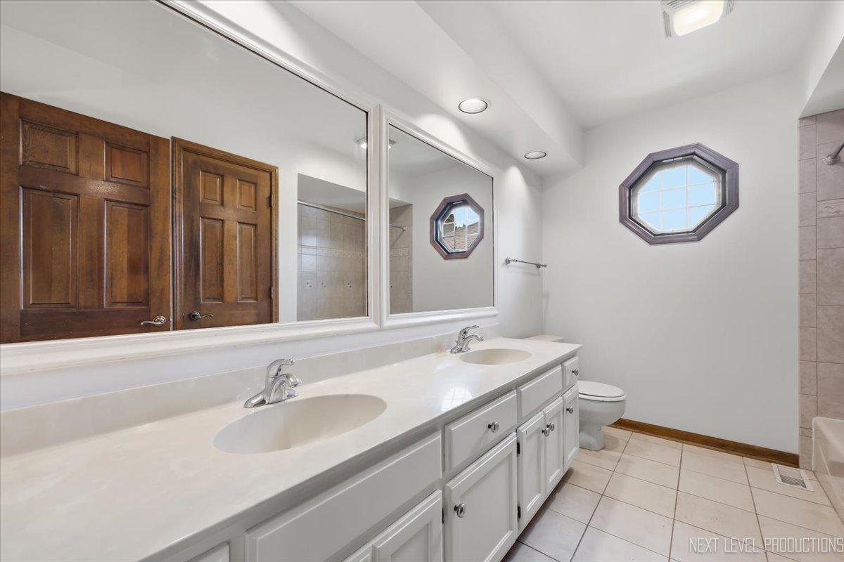 2318 River Woods Drive Property Photo 37