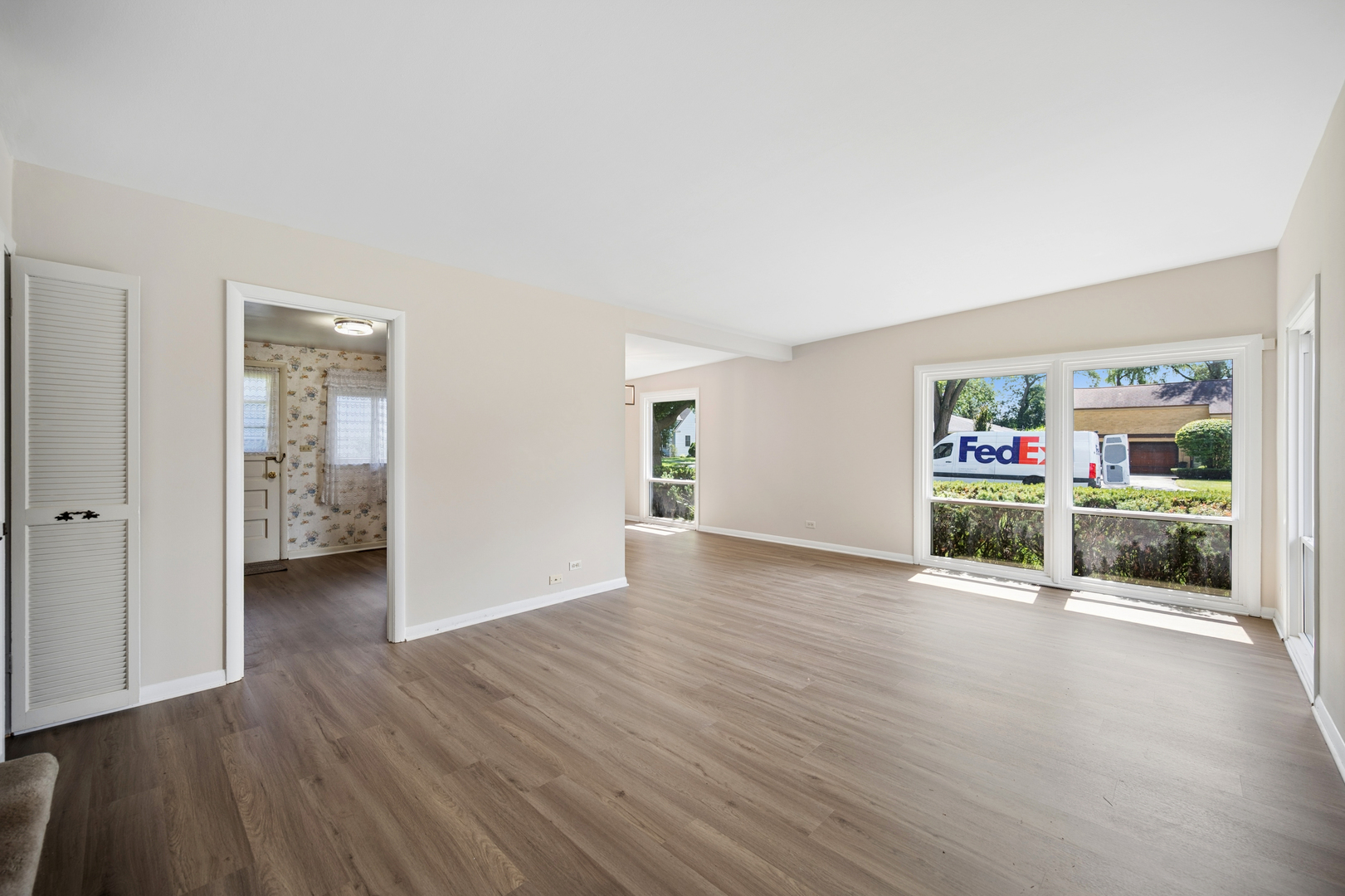 516 Hermitage Drive Property Photo 2