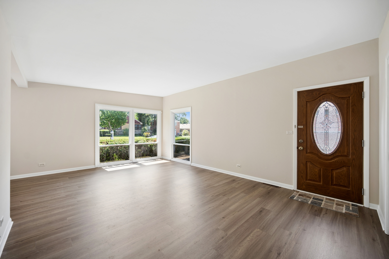 516 Hermitage Drive Property Photo 3