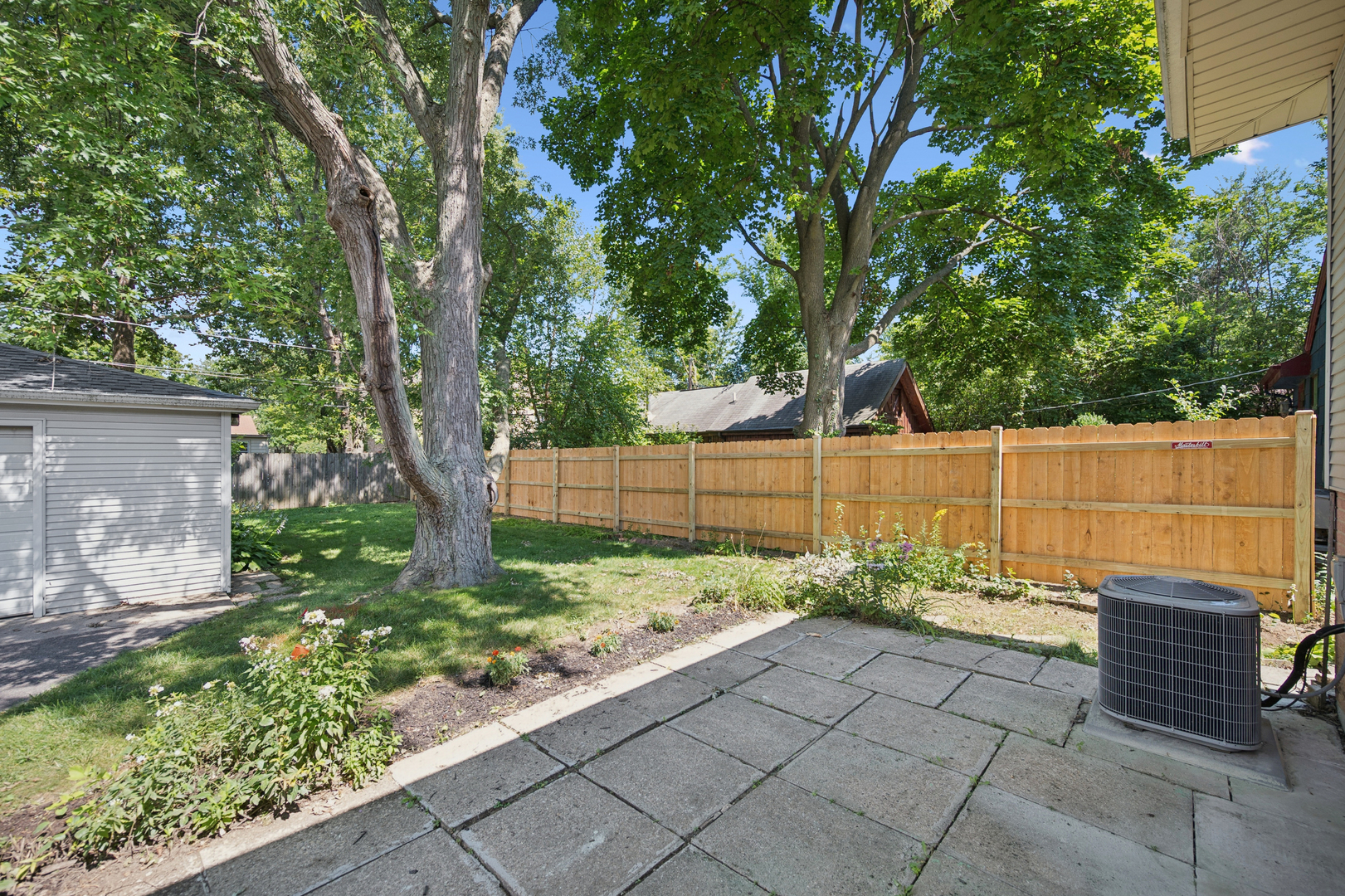 516 Hermitage Drive Property Photo 15