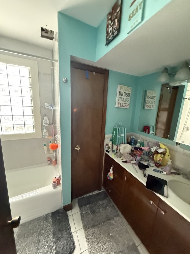 1682 Van Buren Avenue Property Photo 8