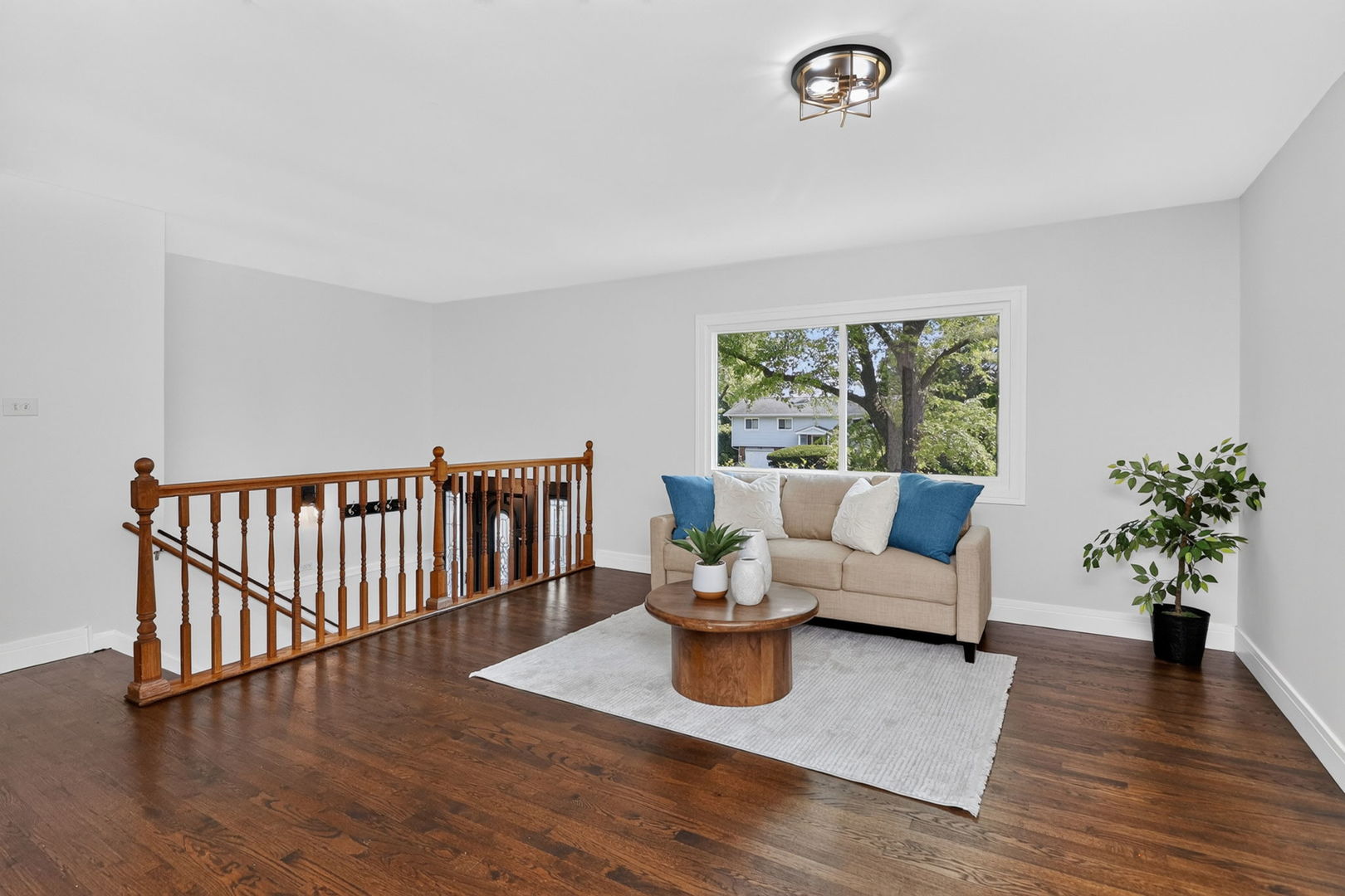 730 Hillcrest Boulevard Property Photo 2