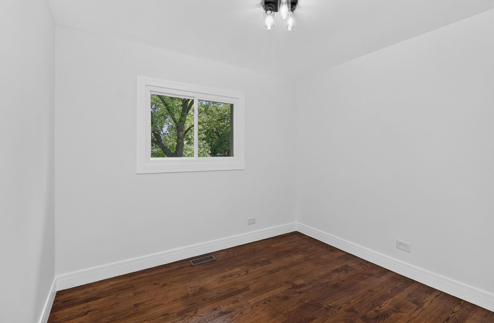 730 Hillcrest Boulevard Property Photo 12