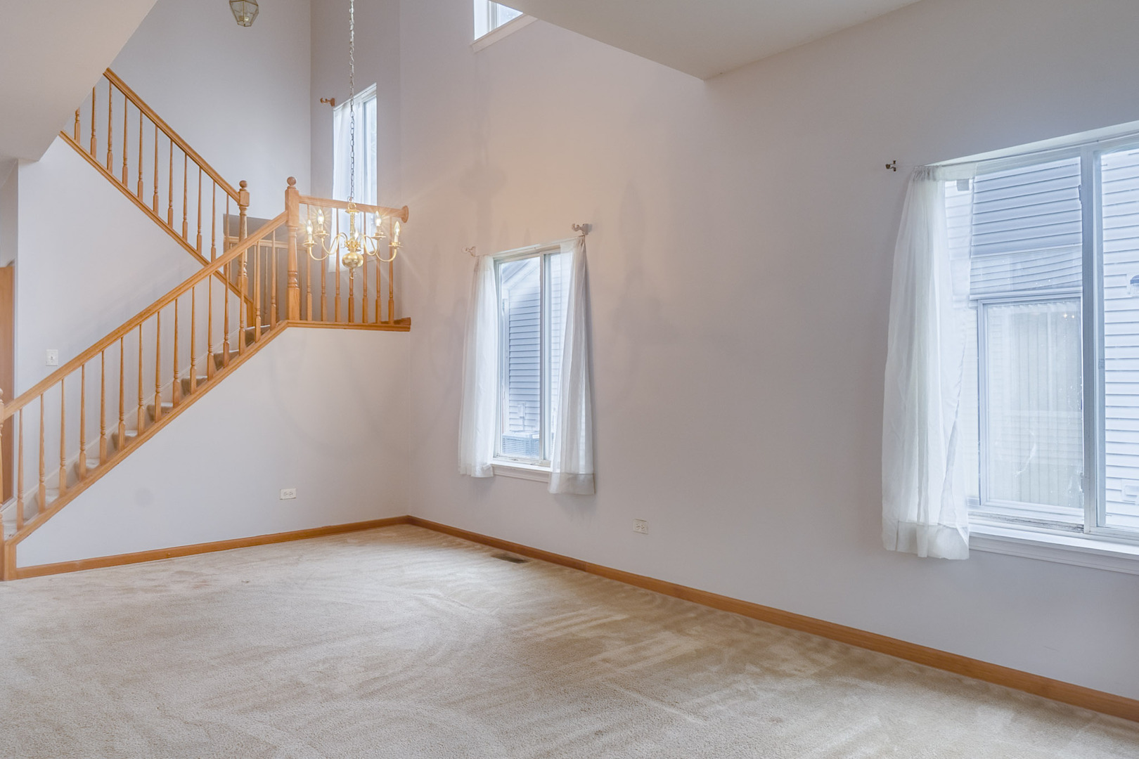 2803 Sun Valley Drive Property Photo 4