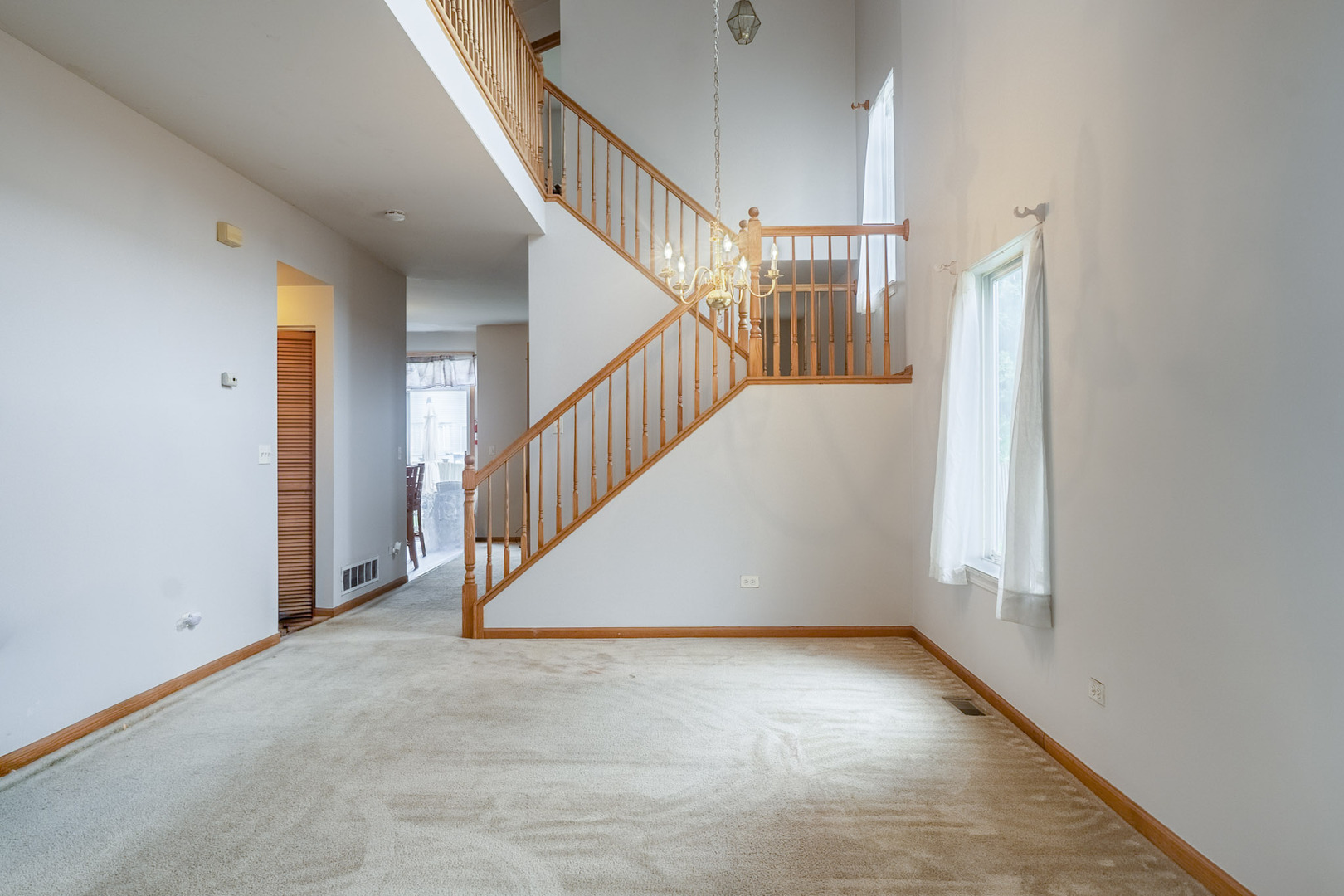 2803 Sun Valley Drive Property Photo 5