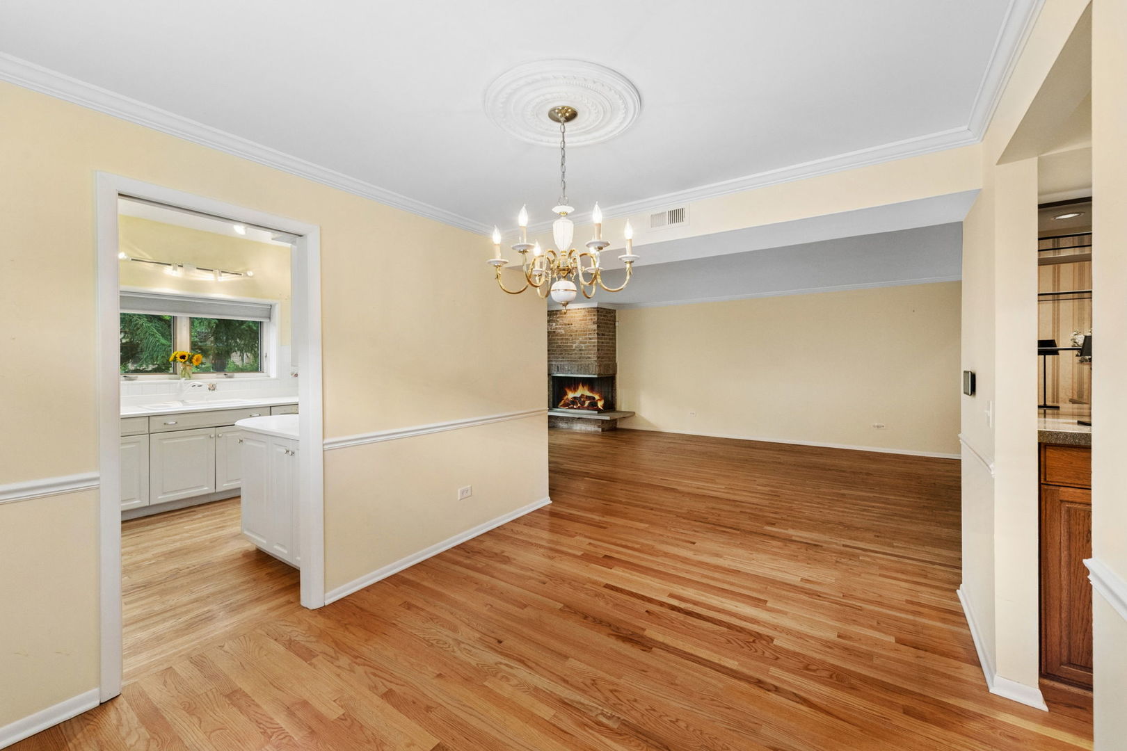 1728 Wildberry Drive G Property Photo 8