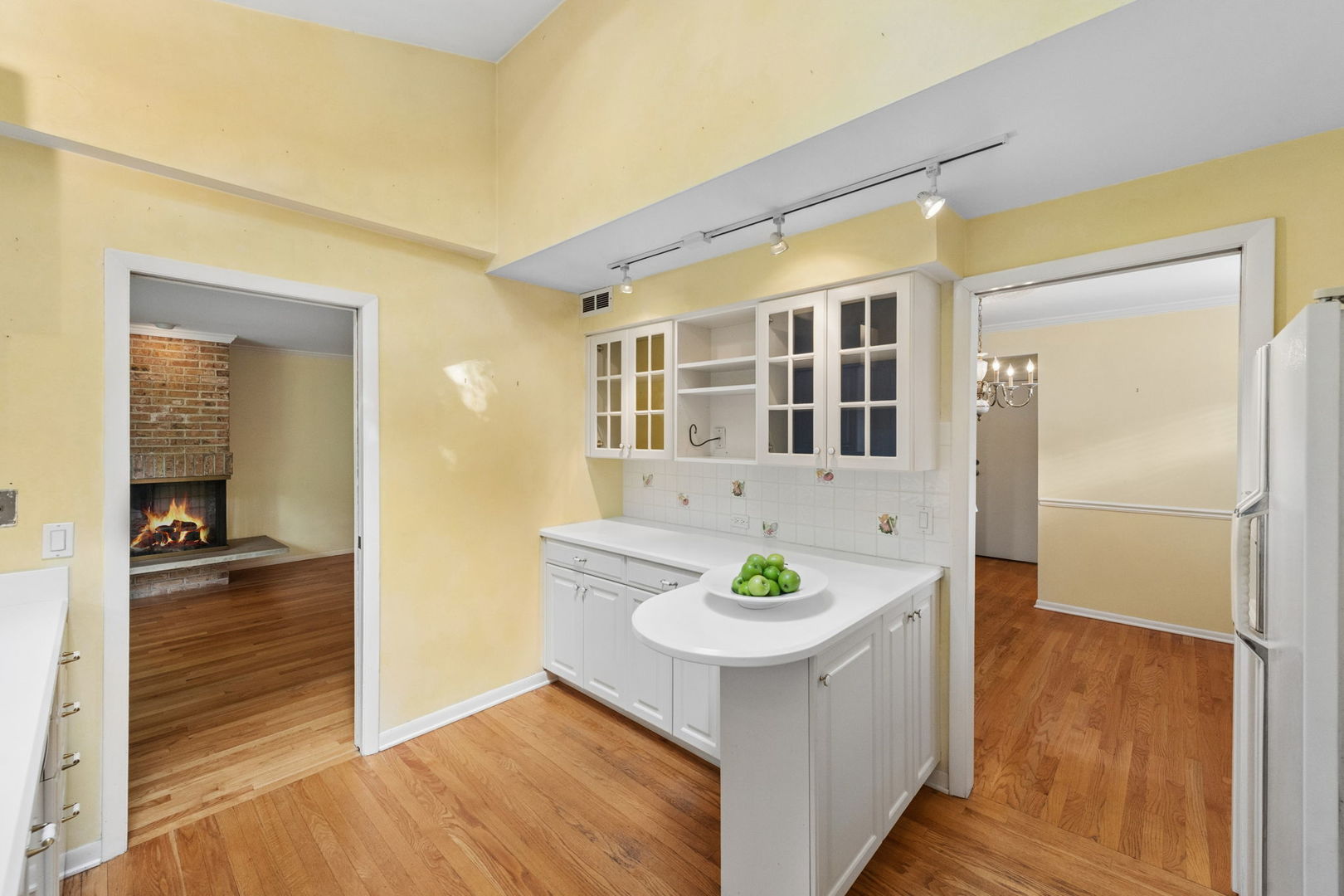 1728 Wildberry Drive G Property Photo 14