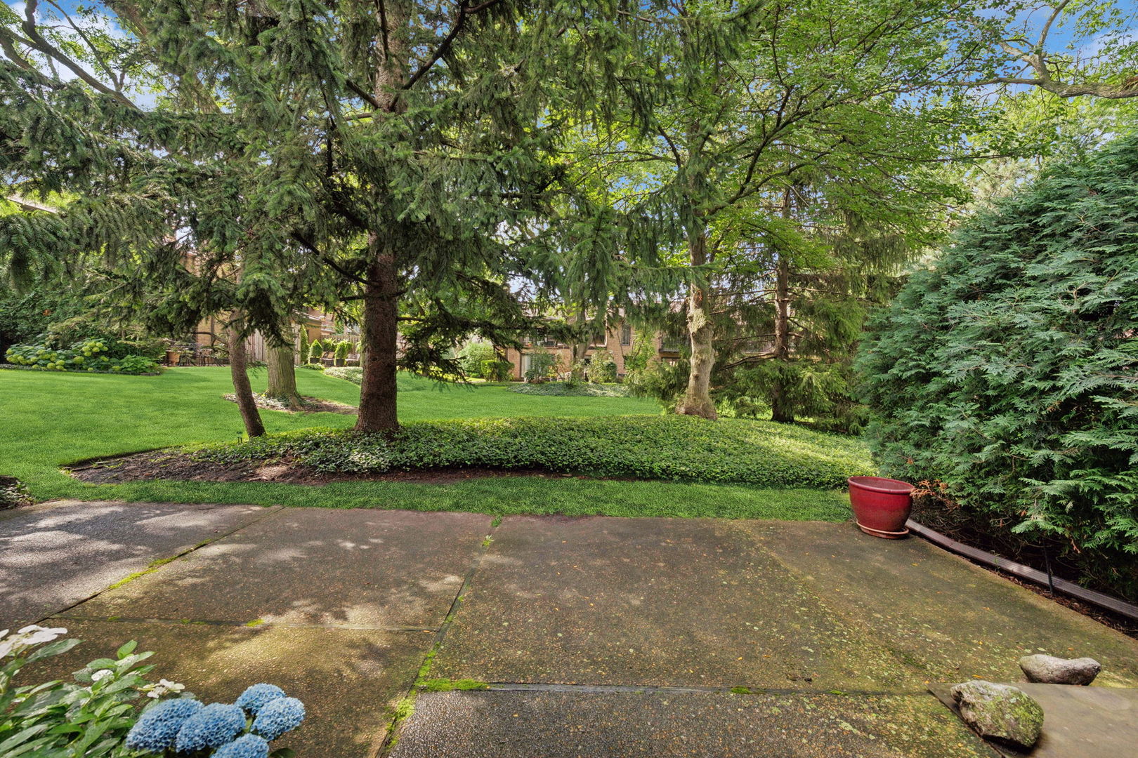 1728 Wildberry Drive G Property Photo 16
