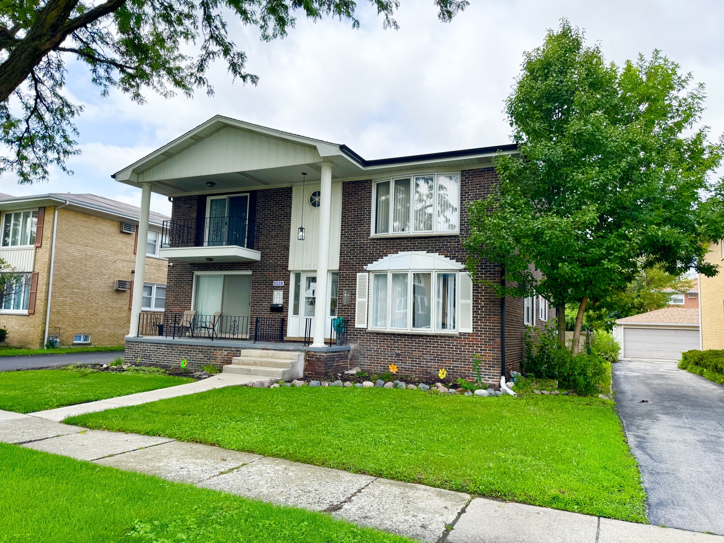 4528 Elm Avenue 2S Property Photo 1