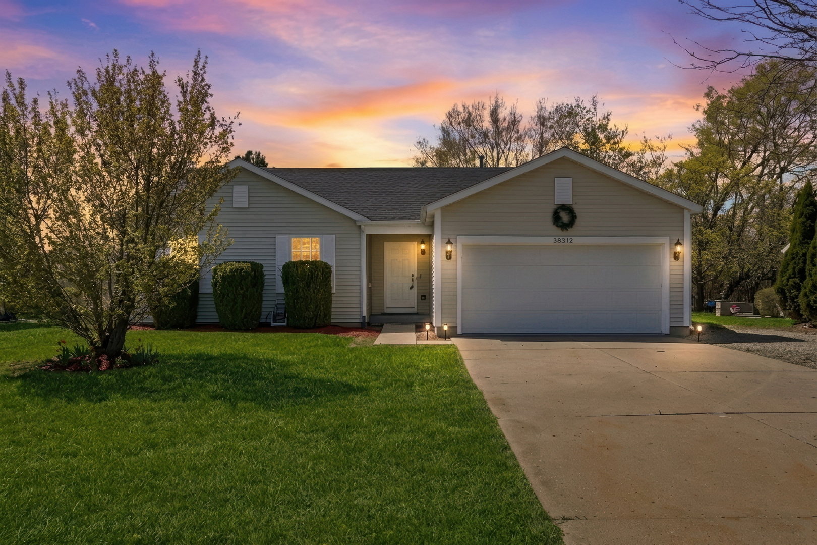 38312 Imperial Lane Property Photo 1