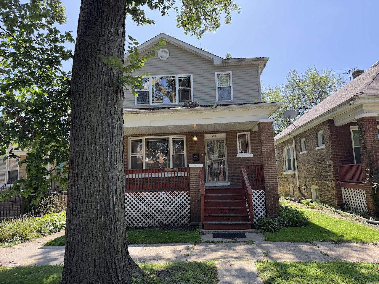 609 E 89th Street Property Photo 2
