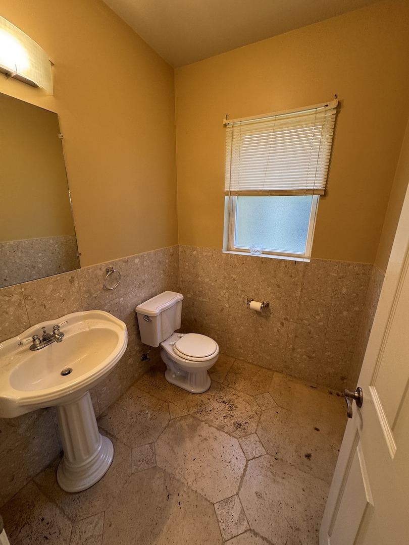 609 E 89th Street Property Photo 4