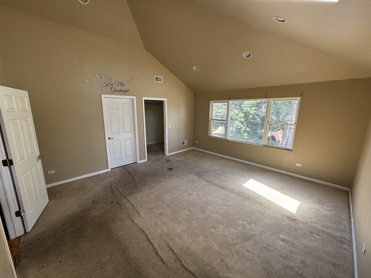 609 E 89th Street Property Photo 7