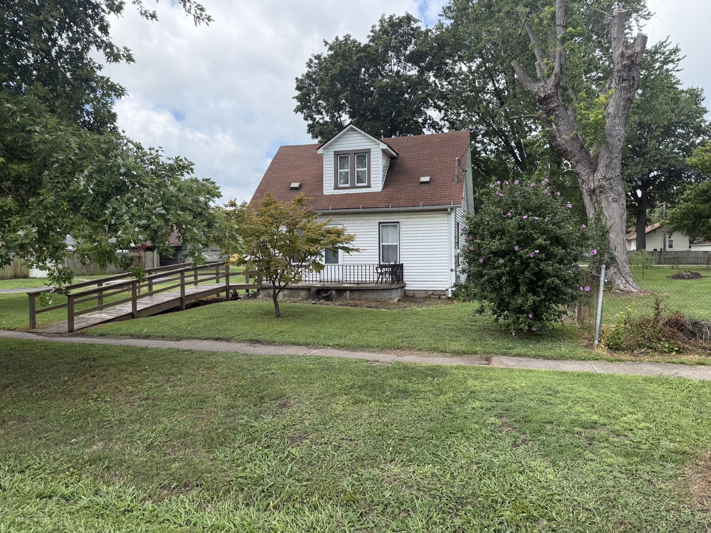 504 N Walnut Street Property Photo 1