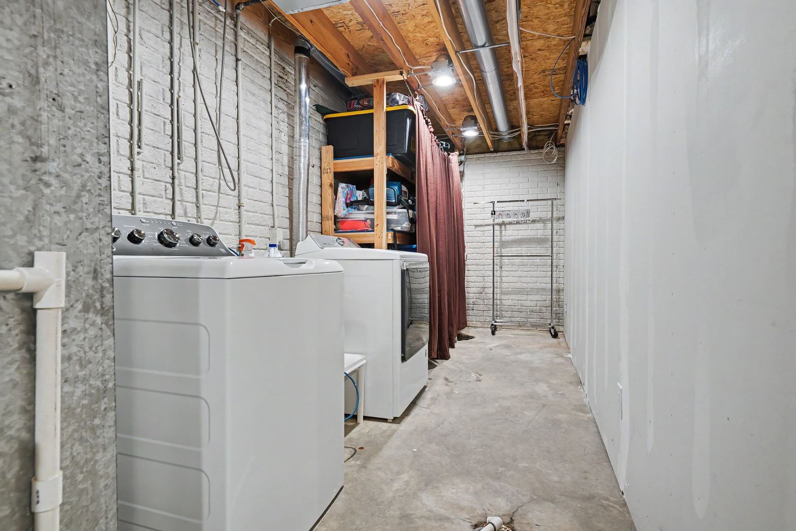 2741 Arrowhead Drive Property Photo 17
