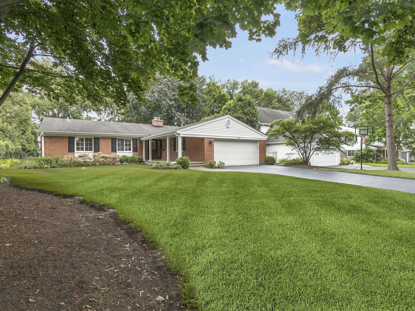 433 W Sheridan Place Property Photo 1