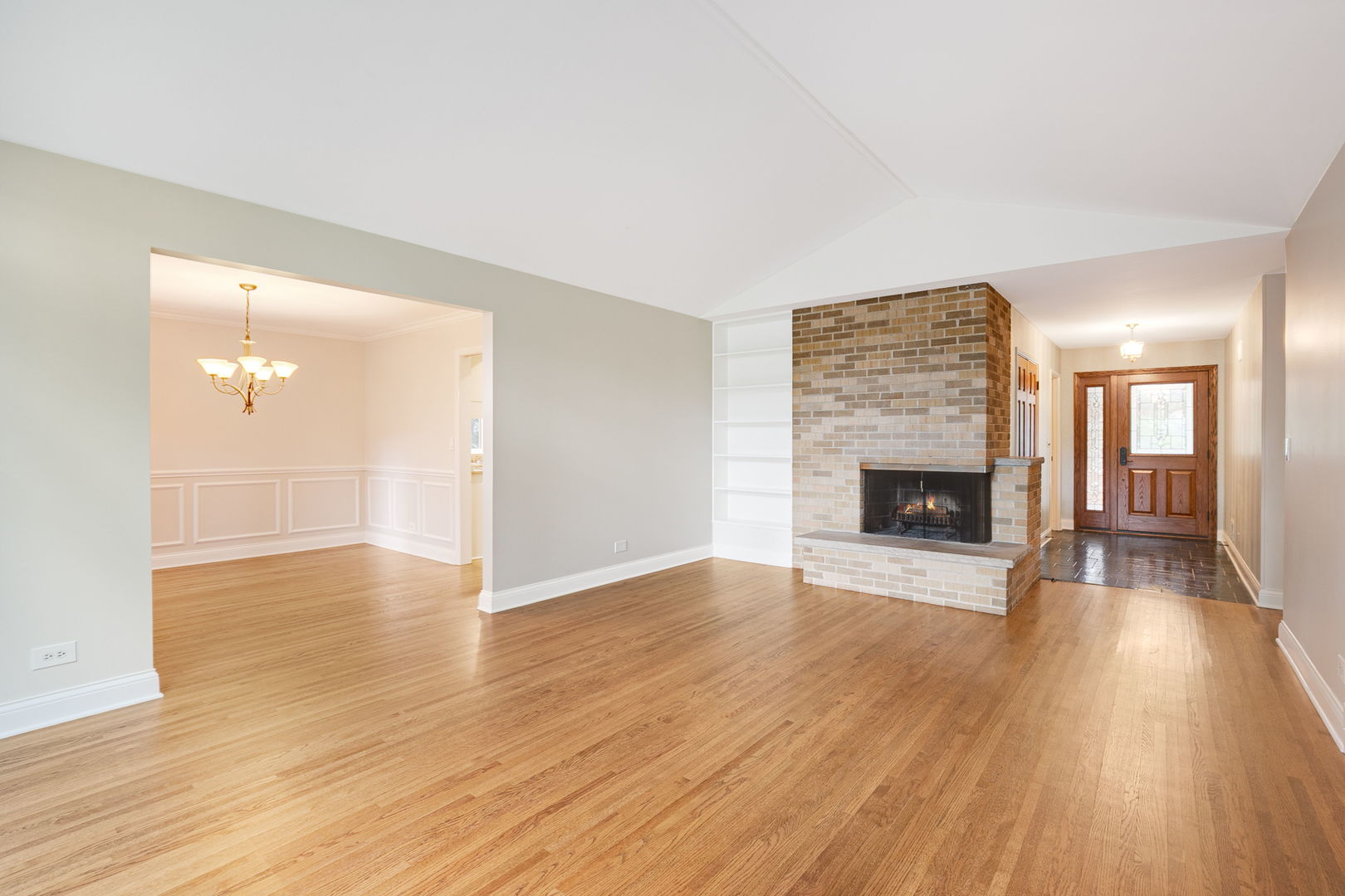 433 W Sheridan Place Property Photo 8