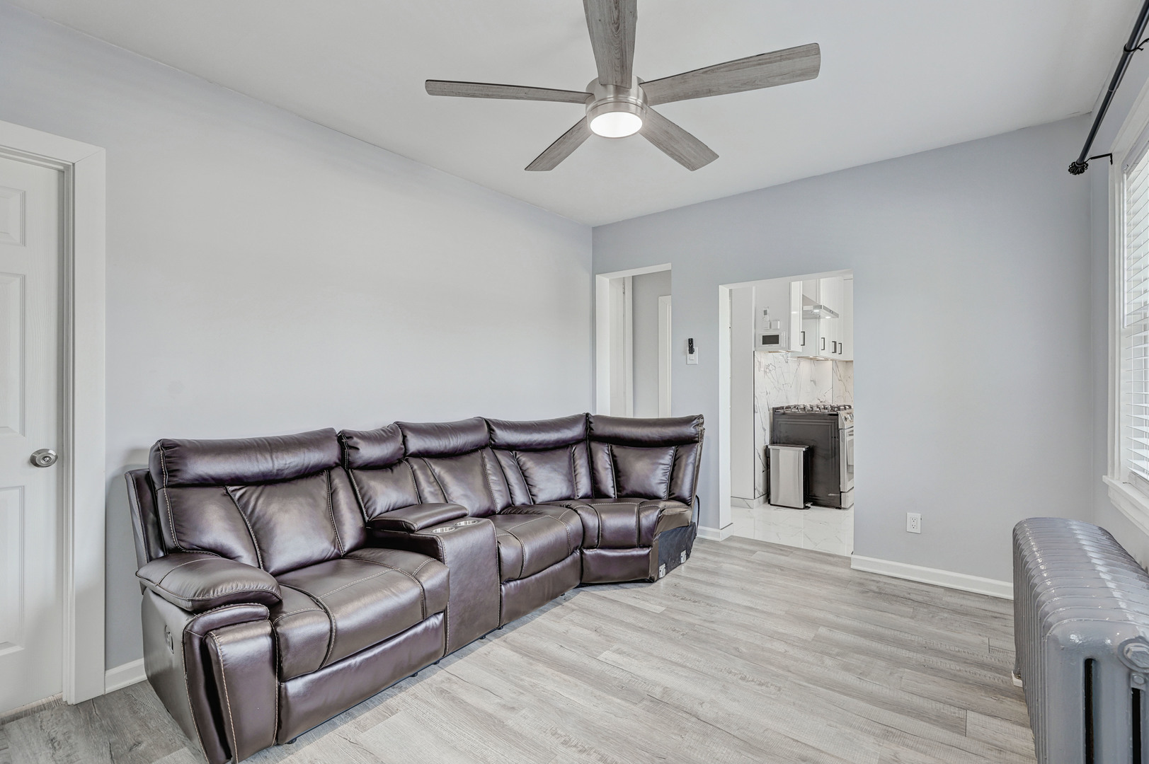 6 S Monterey Avenue A Property Photo 5