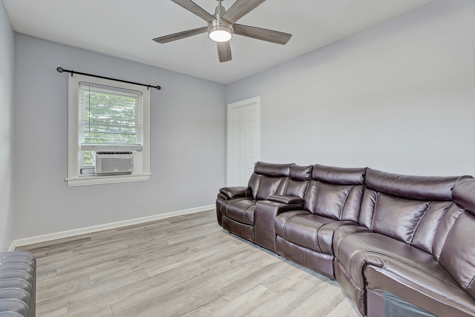 6 S Monterey Avenue A Property Photo 6