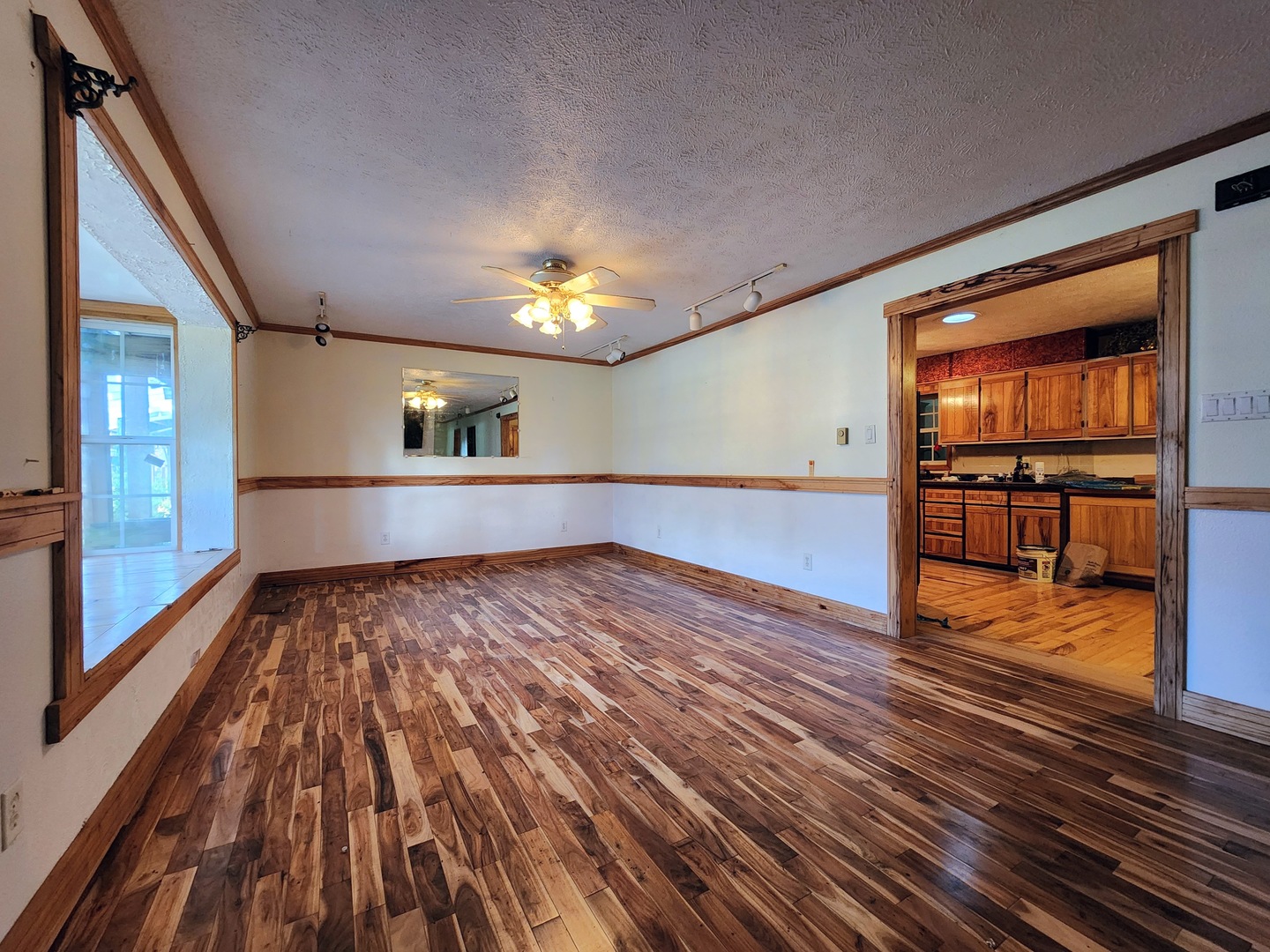 5628 Coal Street Property Photo 4