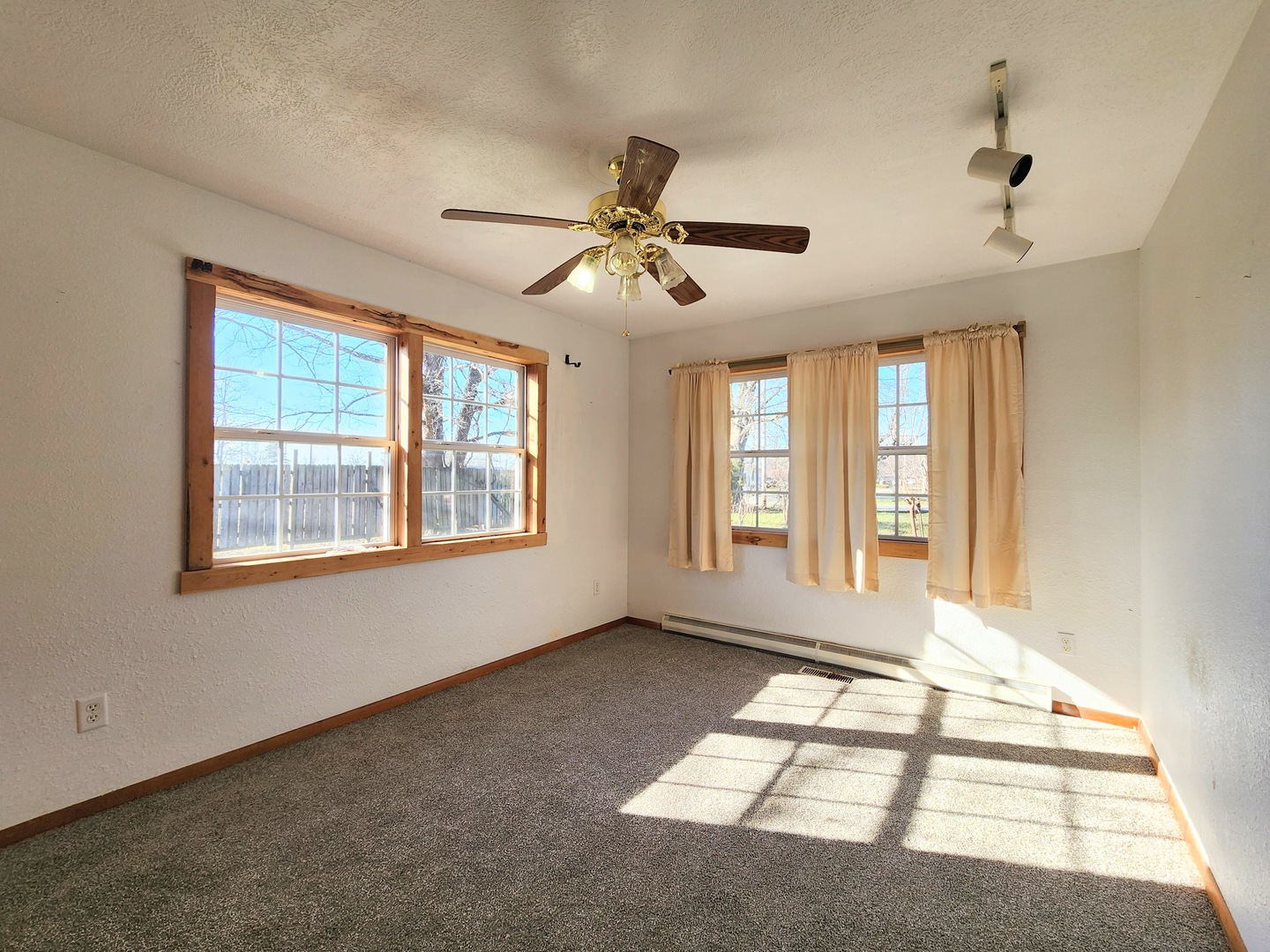 5628 Coal Street Property Photo 14