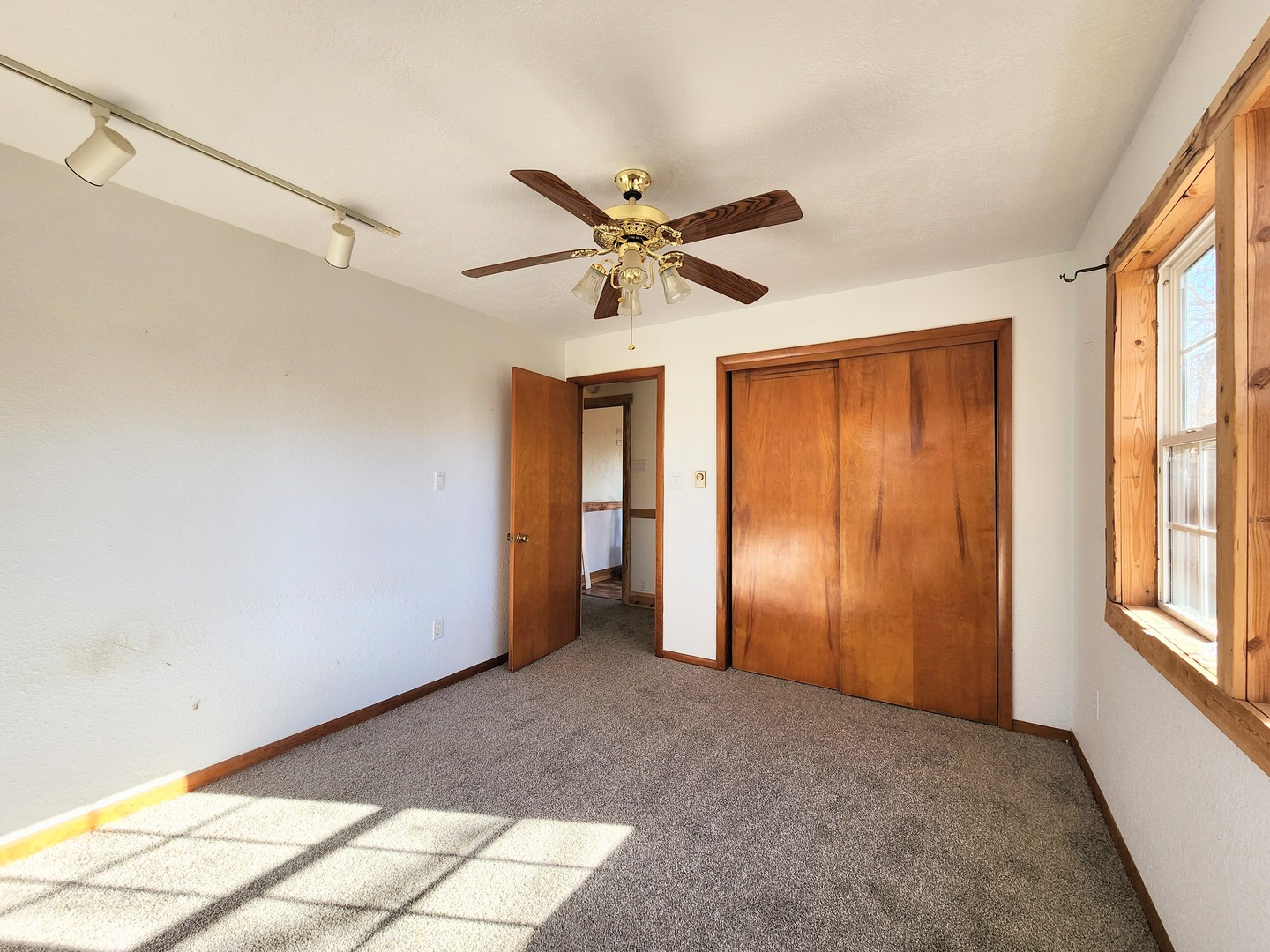 5628 Coal Street Property Photo 15