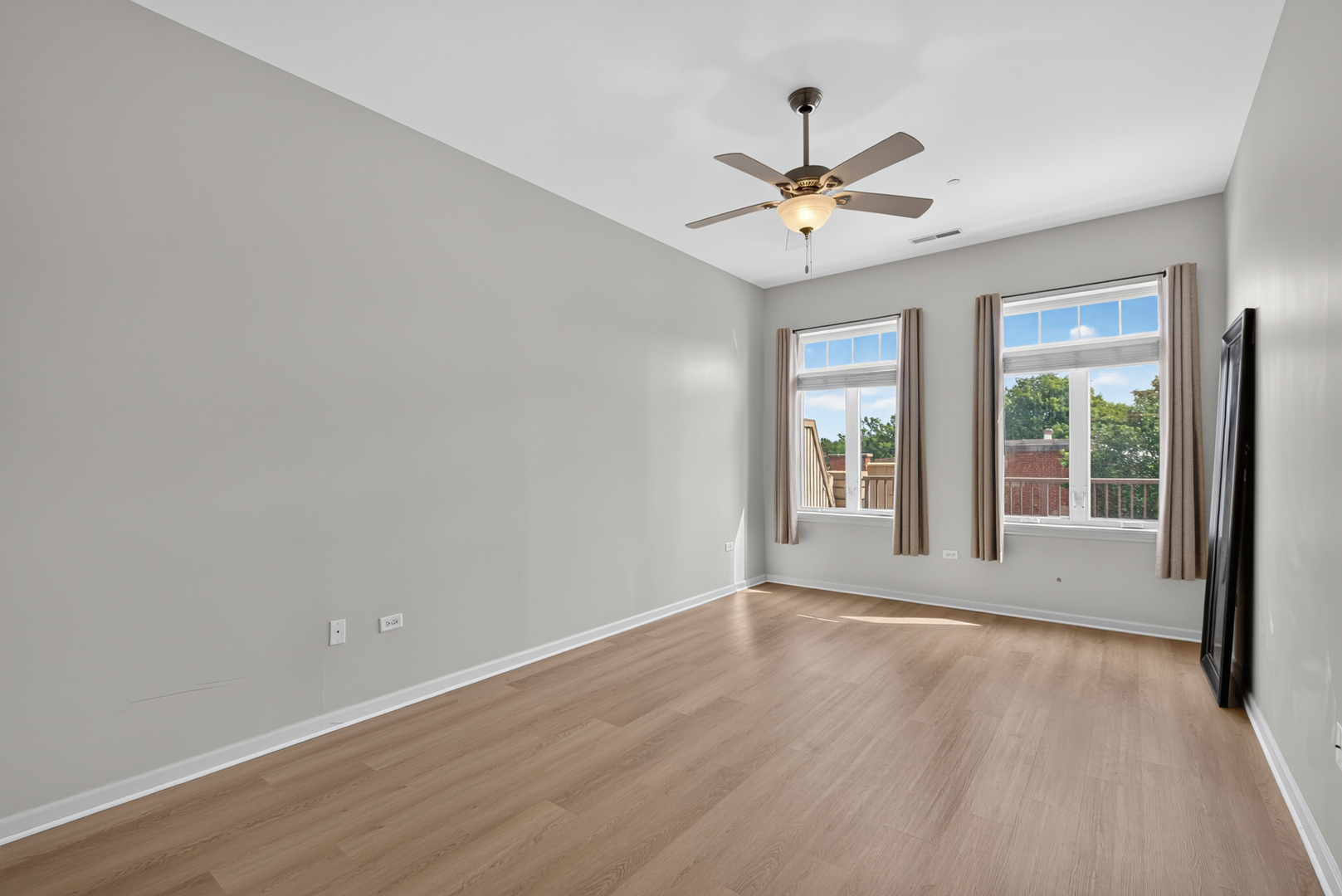 50 N Northwest Highway 204 Property Photo 19