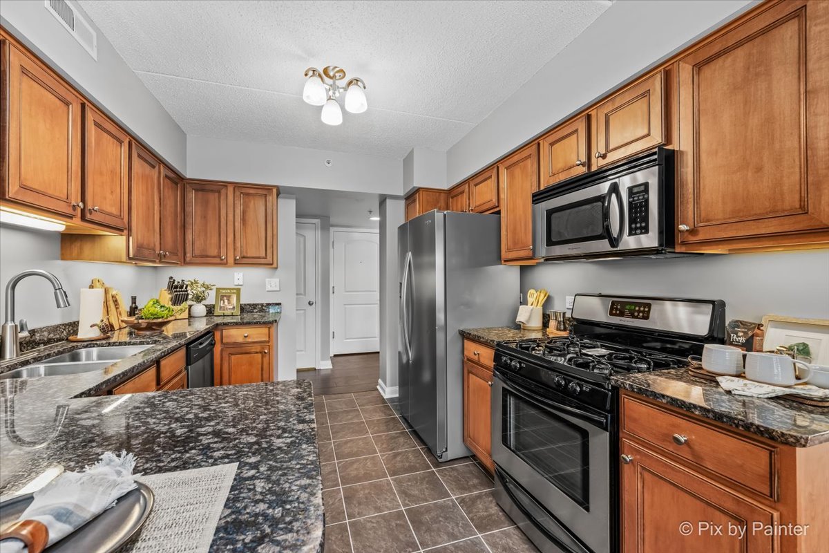 615 Perrie Drive 201 Property Photo 11