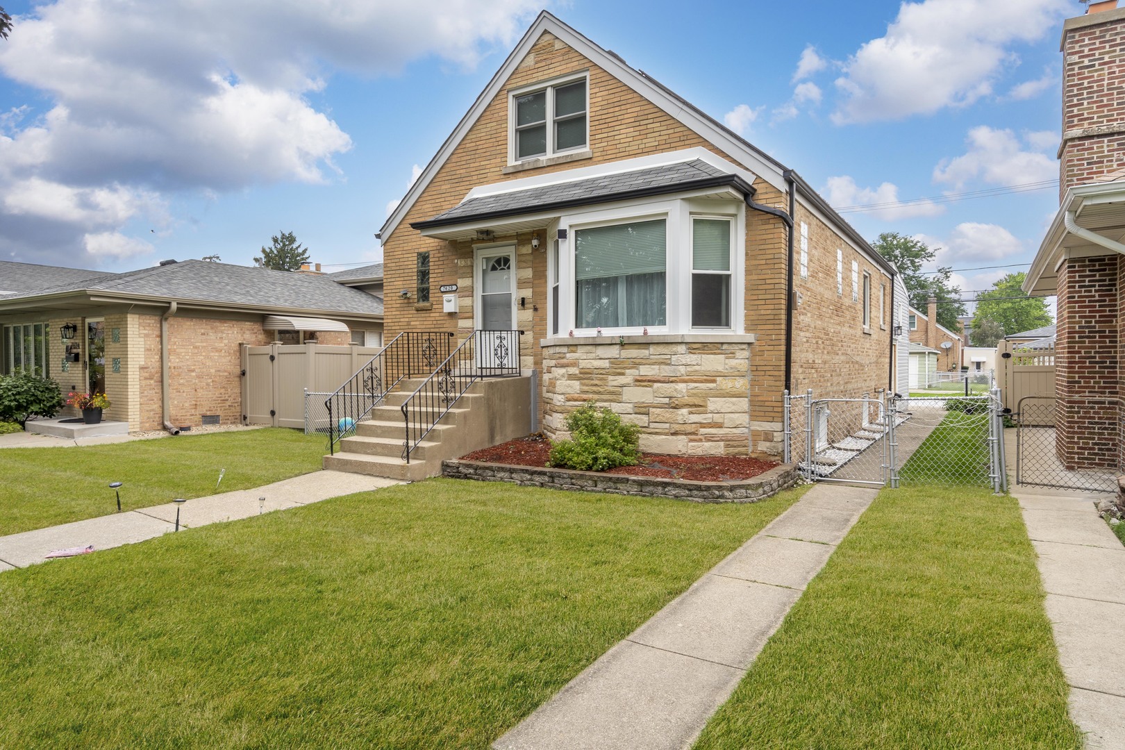 7620 W Gregory Street Property Photo 2