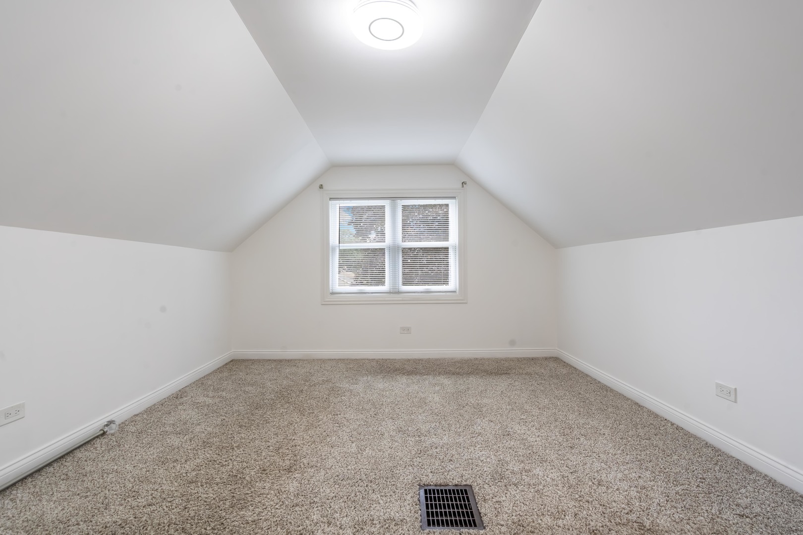 7620 W Gregory Street Property Photo 13