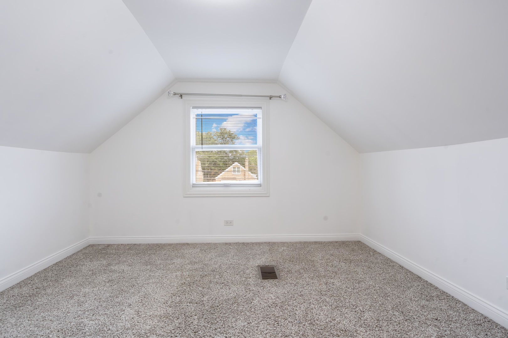 7620 W Gregory Street Property Photo 14