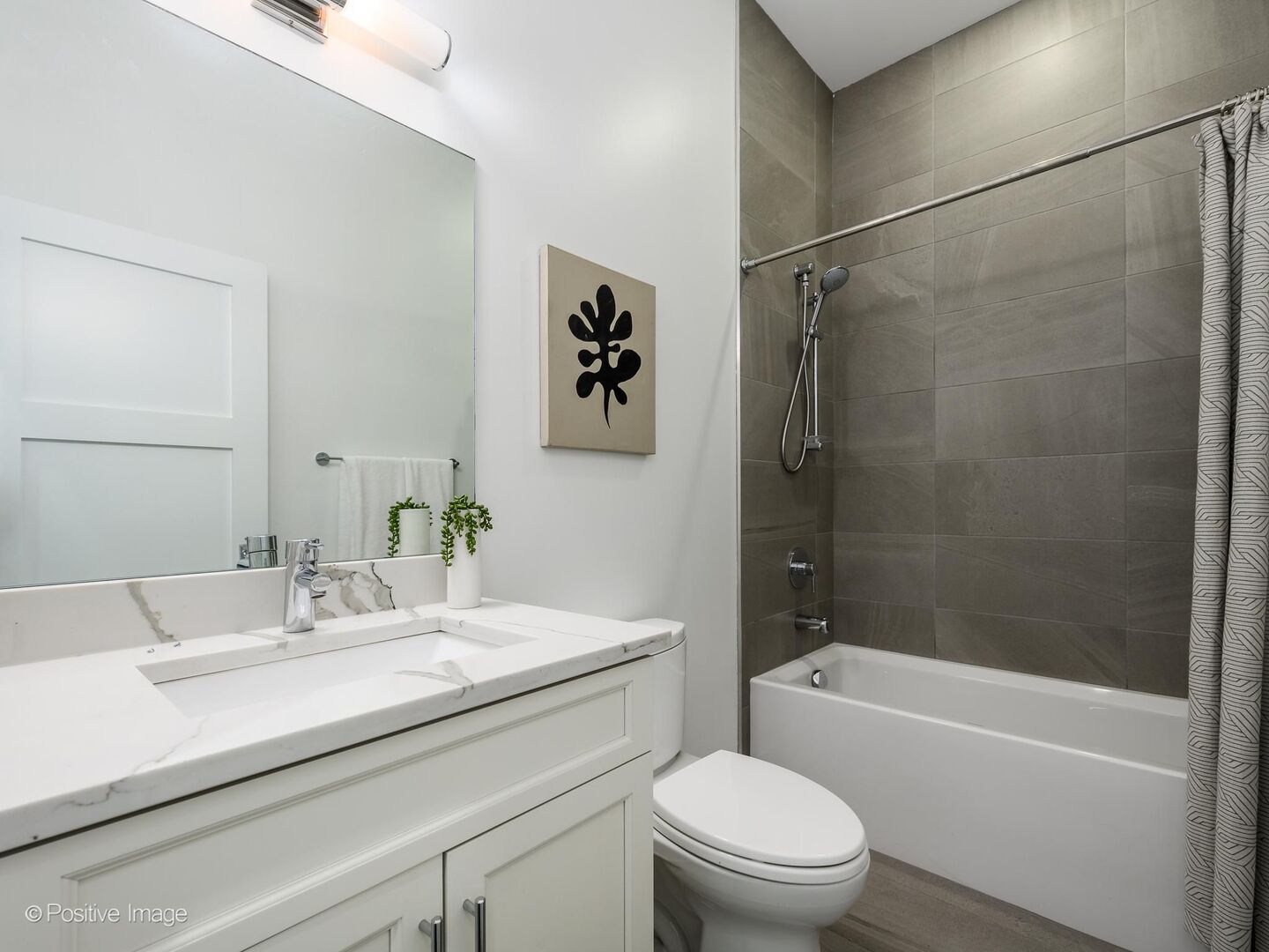 1038 W Diversey Parkway 3e Property Photo 22