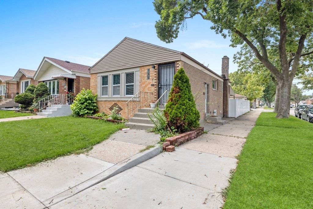 4800 S Lavergne Avenue Property Photo 1