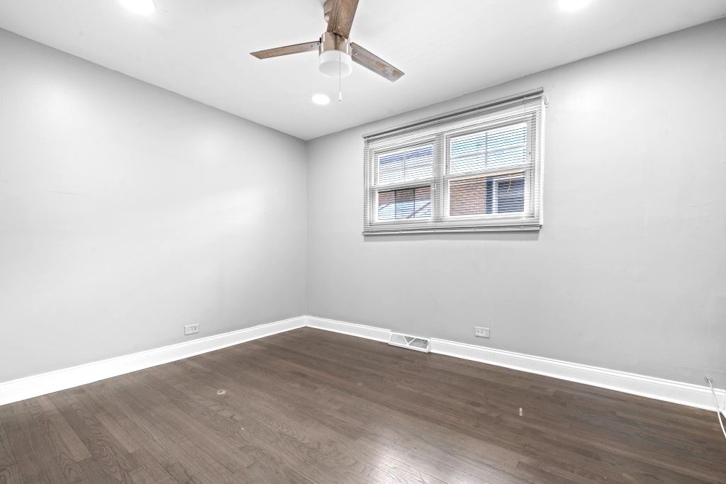 4800 S Lavergne Avenue Property Photo 9